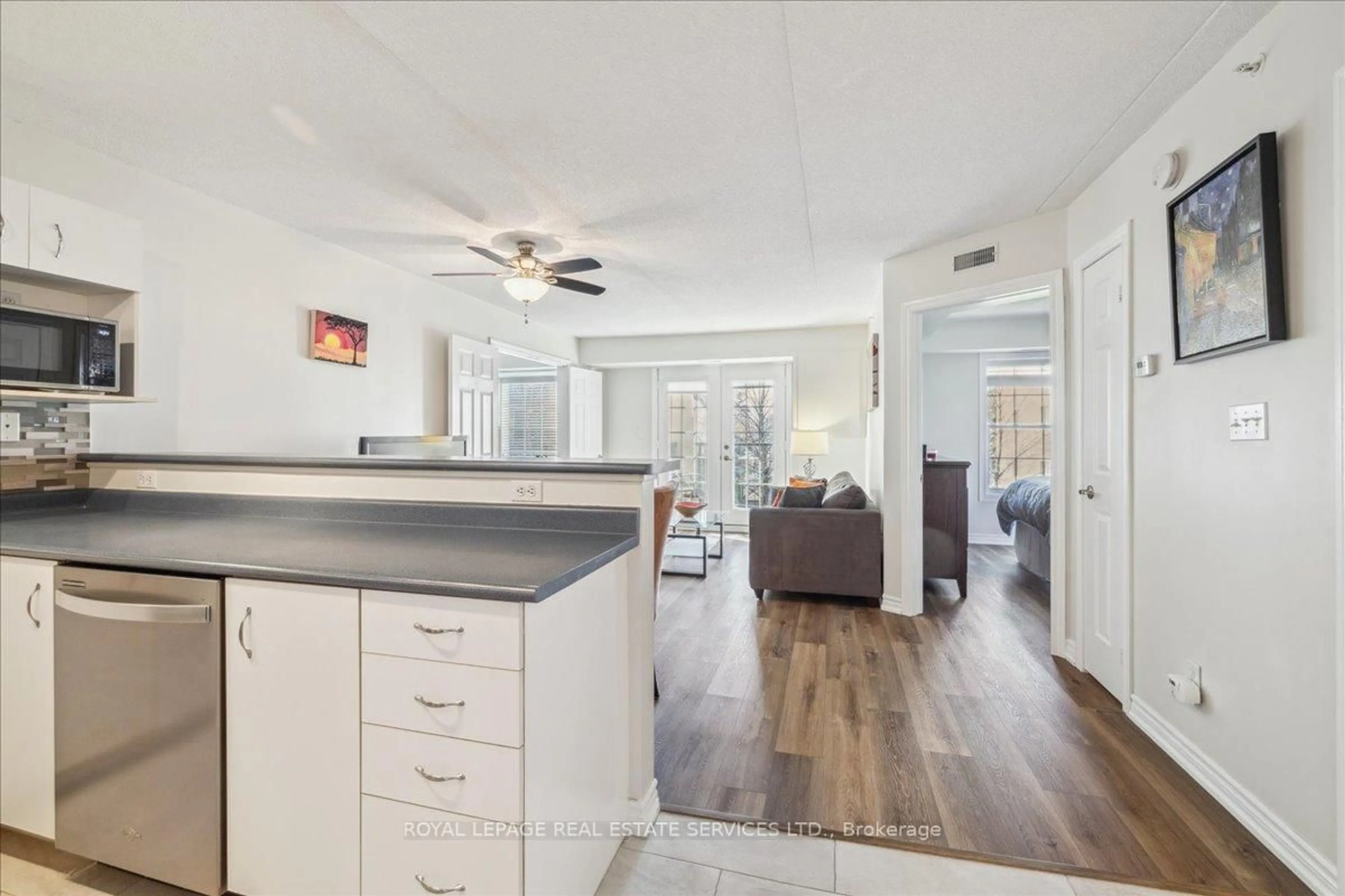 Open concept kitchen, unknown for 1441 Walkers Line #209, Burlington Ontario L7M 4P2