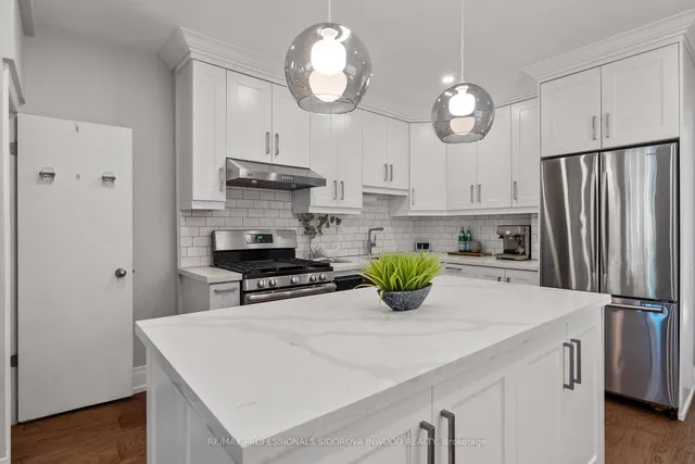 Additional property image - 242 Harvie Ave