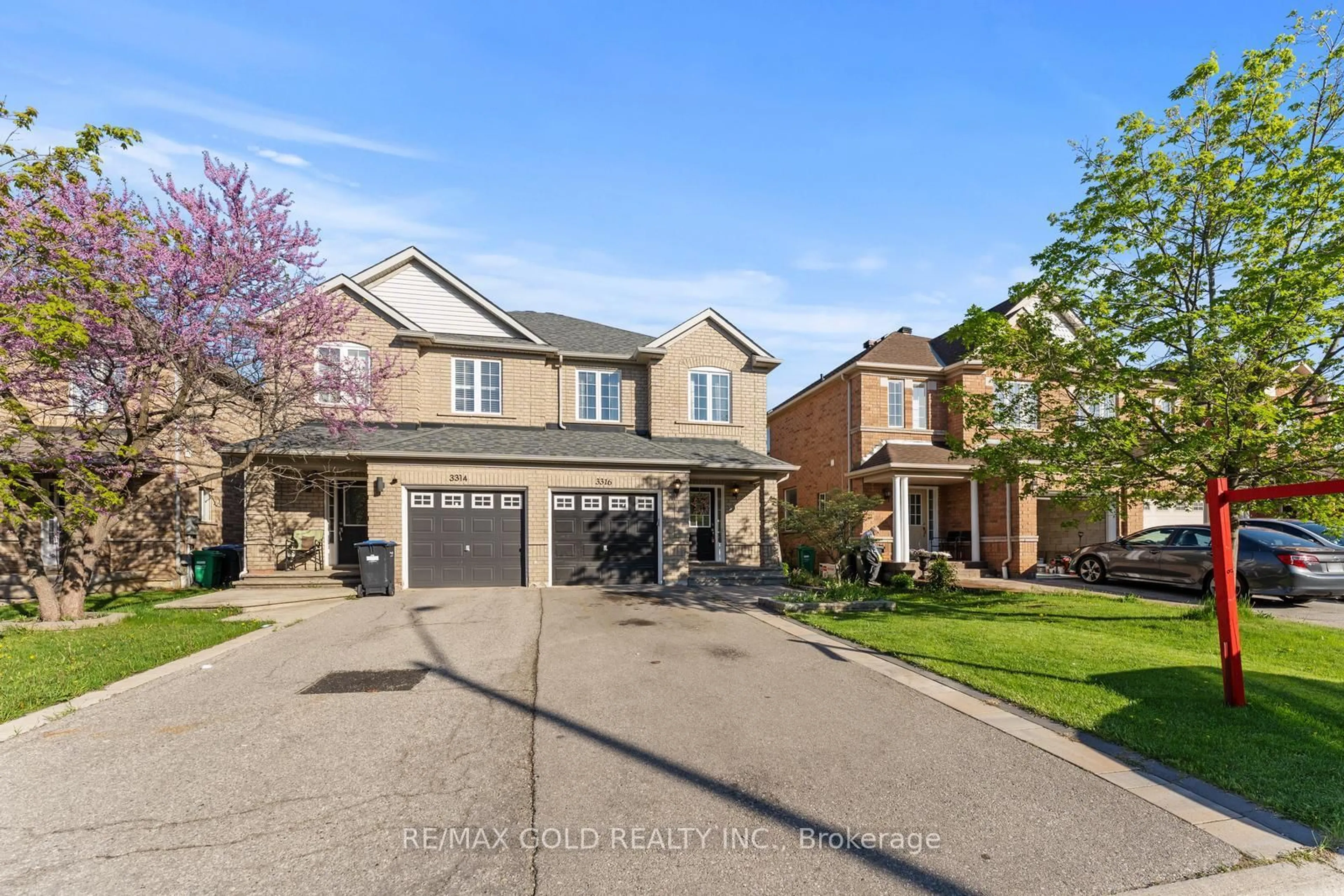 Home with brick exterior material, street for 3316 Southwick St, Mississauga Ontario L5M 7K9