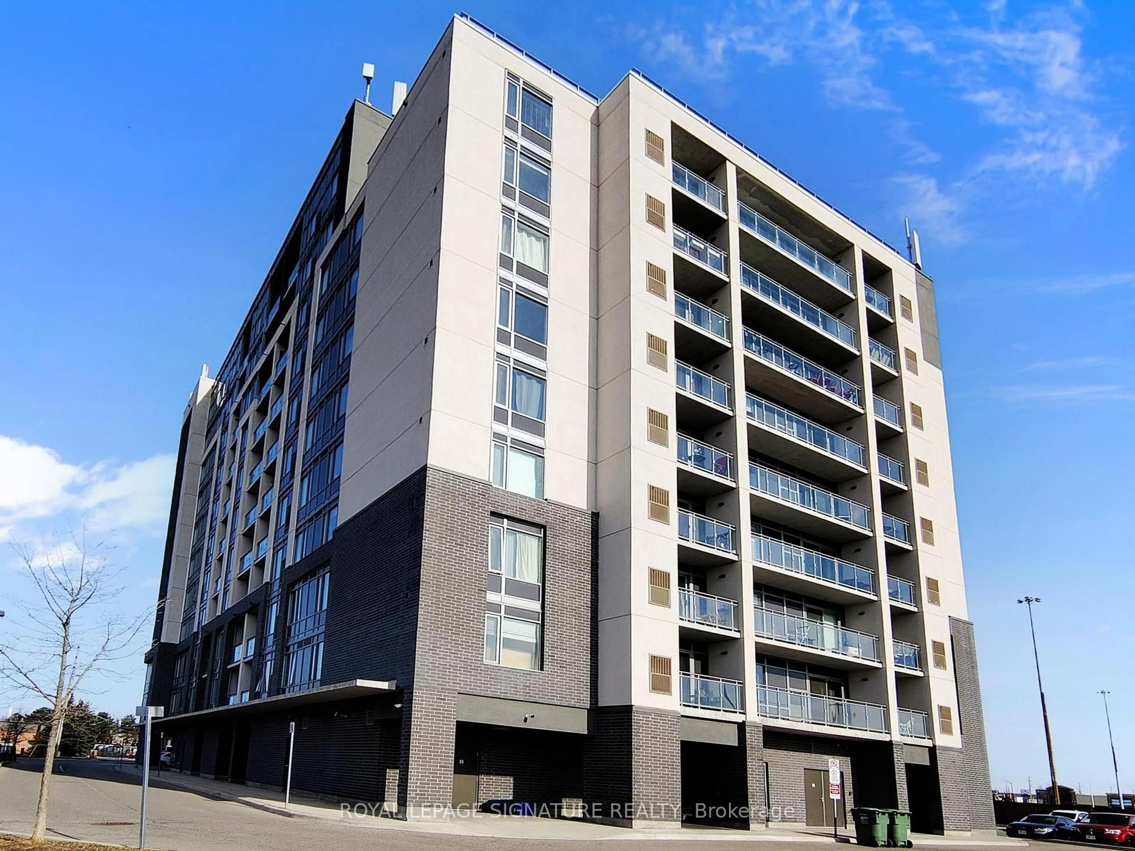 A pic from outside/outdoor area/front of a property/back of a property/a pic from drone, building for 716 Main St #505, Milton Ontario L9T 3P6