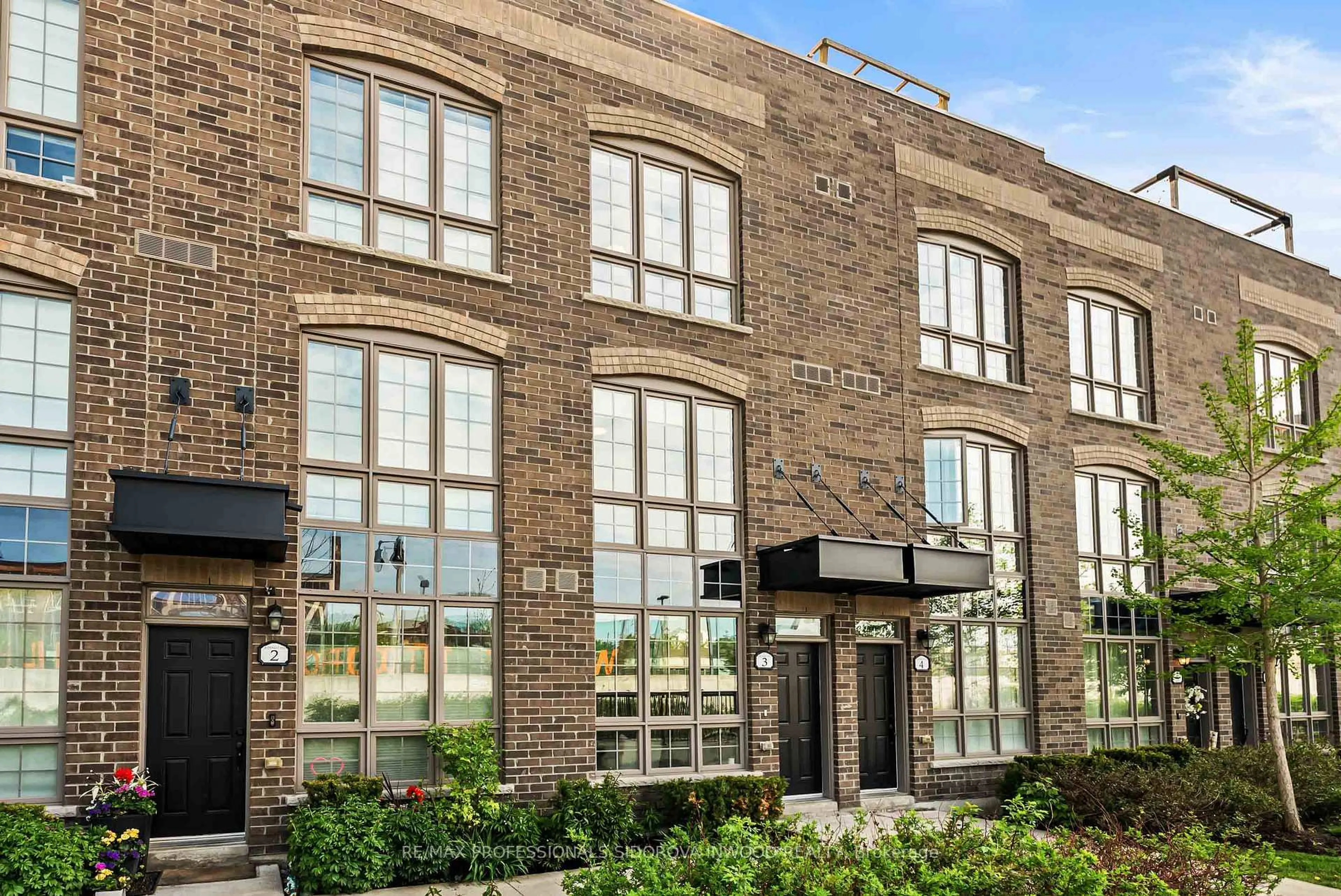 Home with brick exterior material, building for 26 Ernest Ave #3, Toronto Ontario M6P 0B8