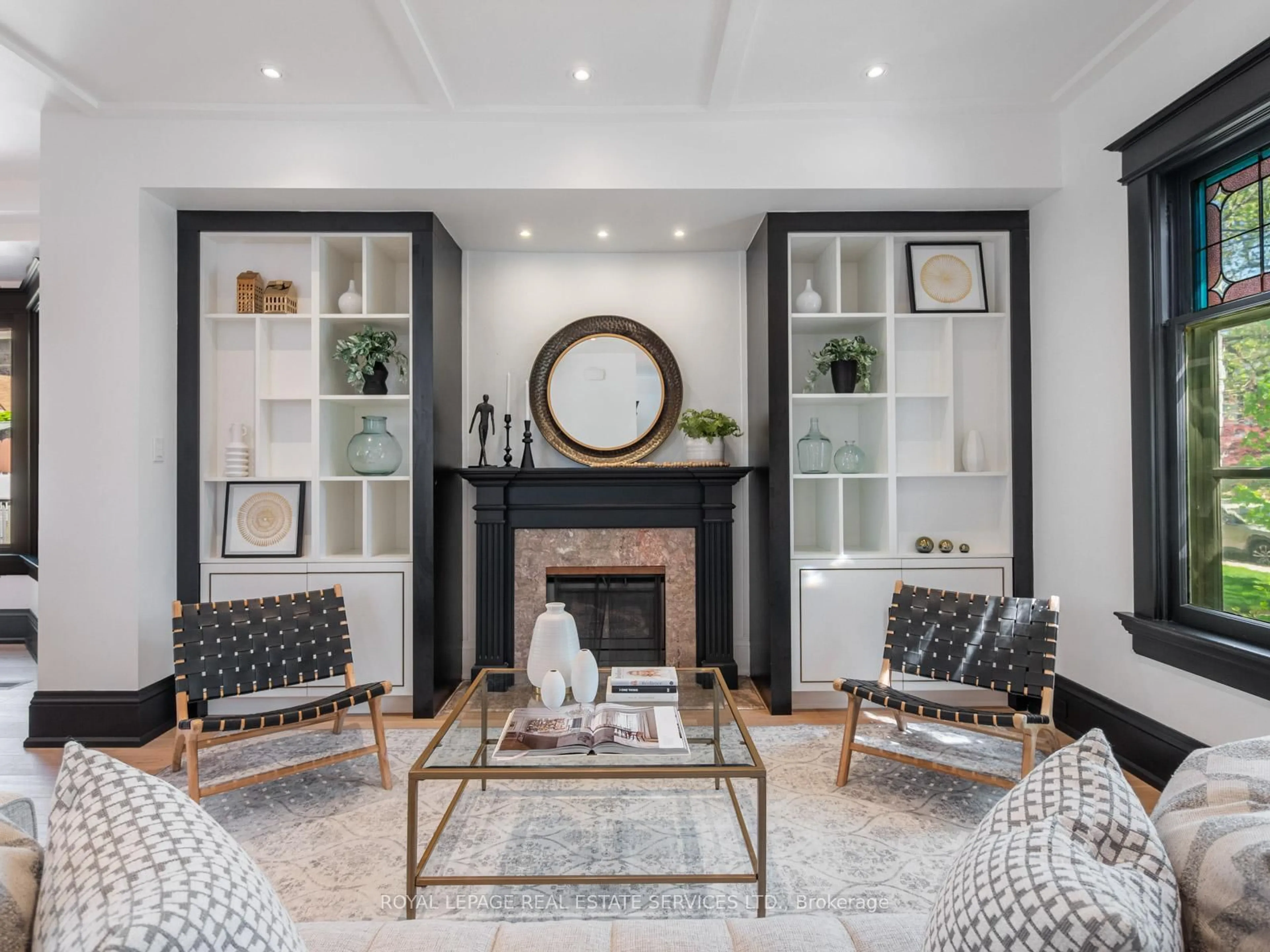 Living room with furniture, unknown for 266 Evelyn Ave, Toronto Ontario M6P 2Z9