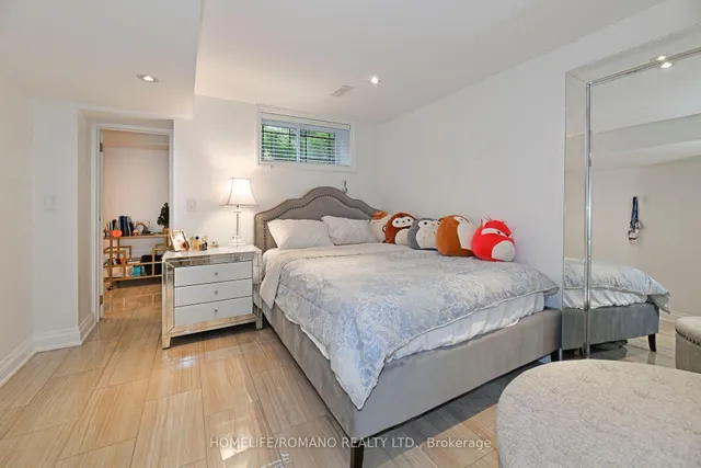 Additional property image - 566 Mcroberts Ave