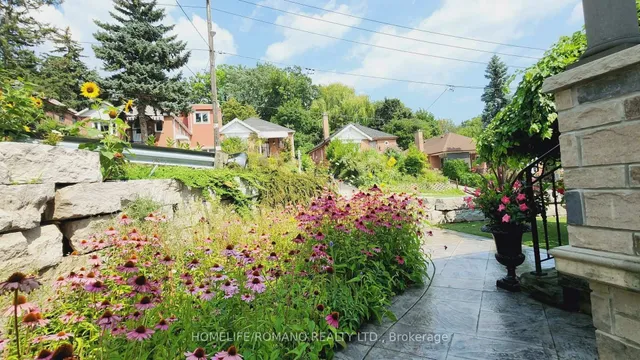 Additional property image - 566 Mcroberts Ave