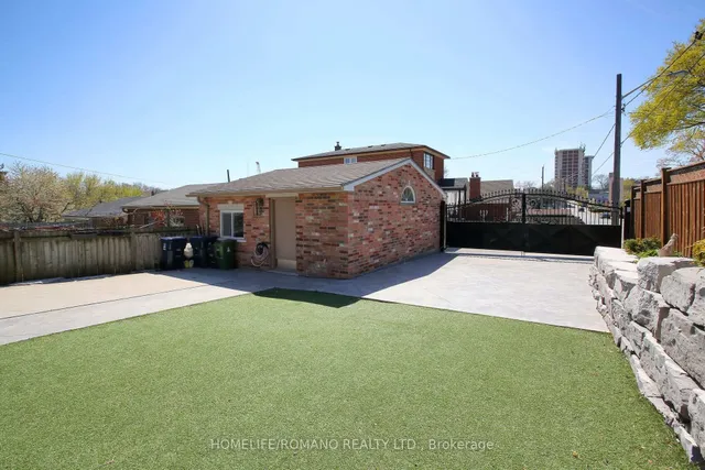 Additional property image - 566 Mcroberts Ave
