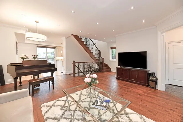 Additional property image - 566 Mcroberts Ave
