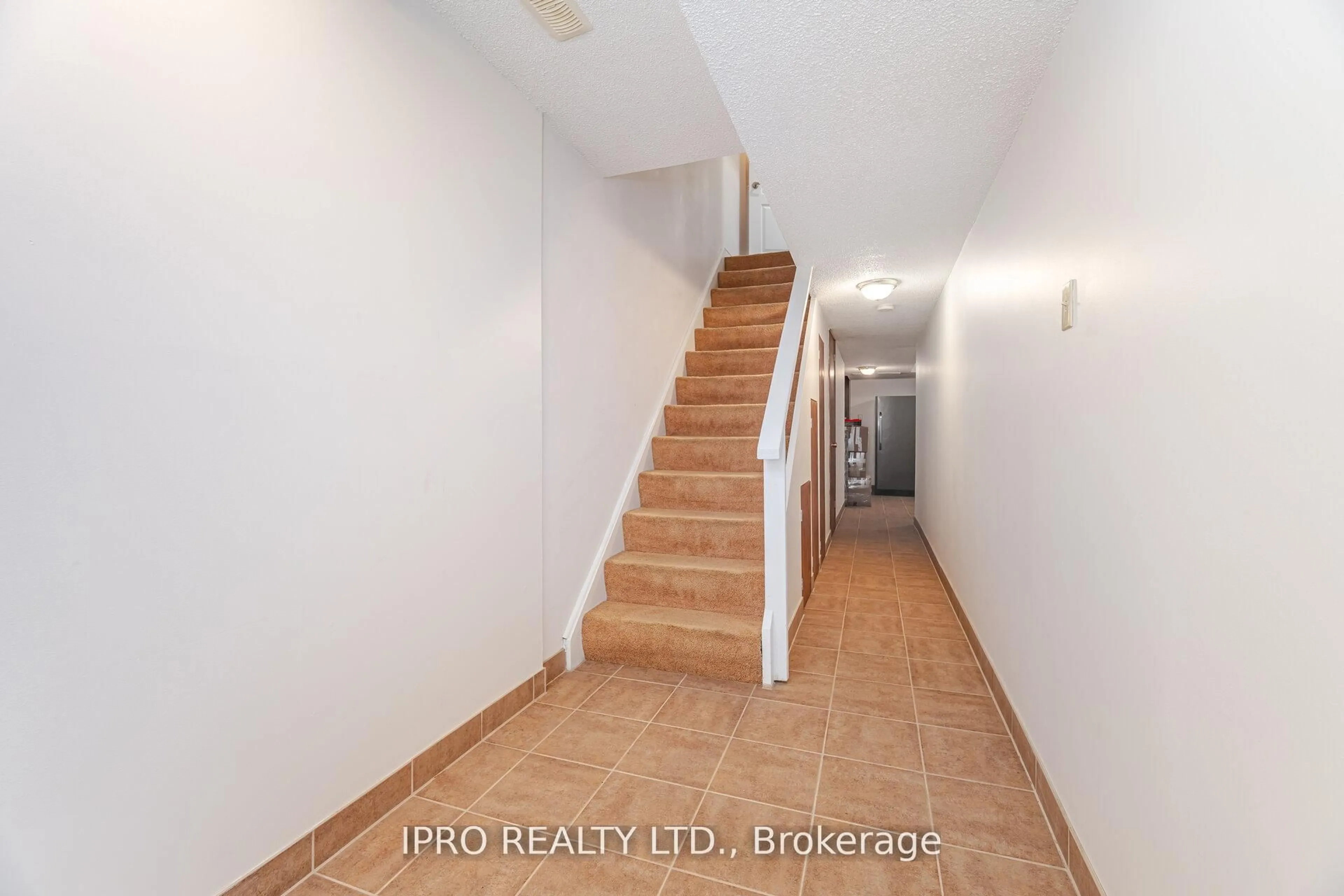 Unknown for 469 St Johns Rd, Toronto Ontario M6S 2L4
