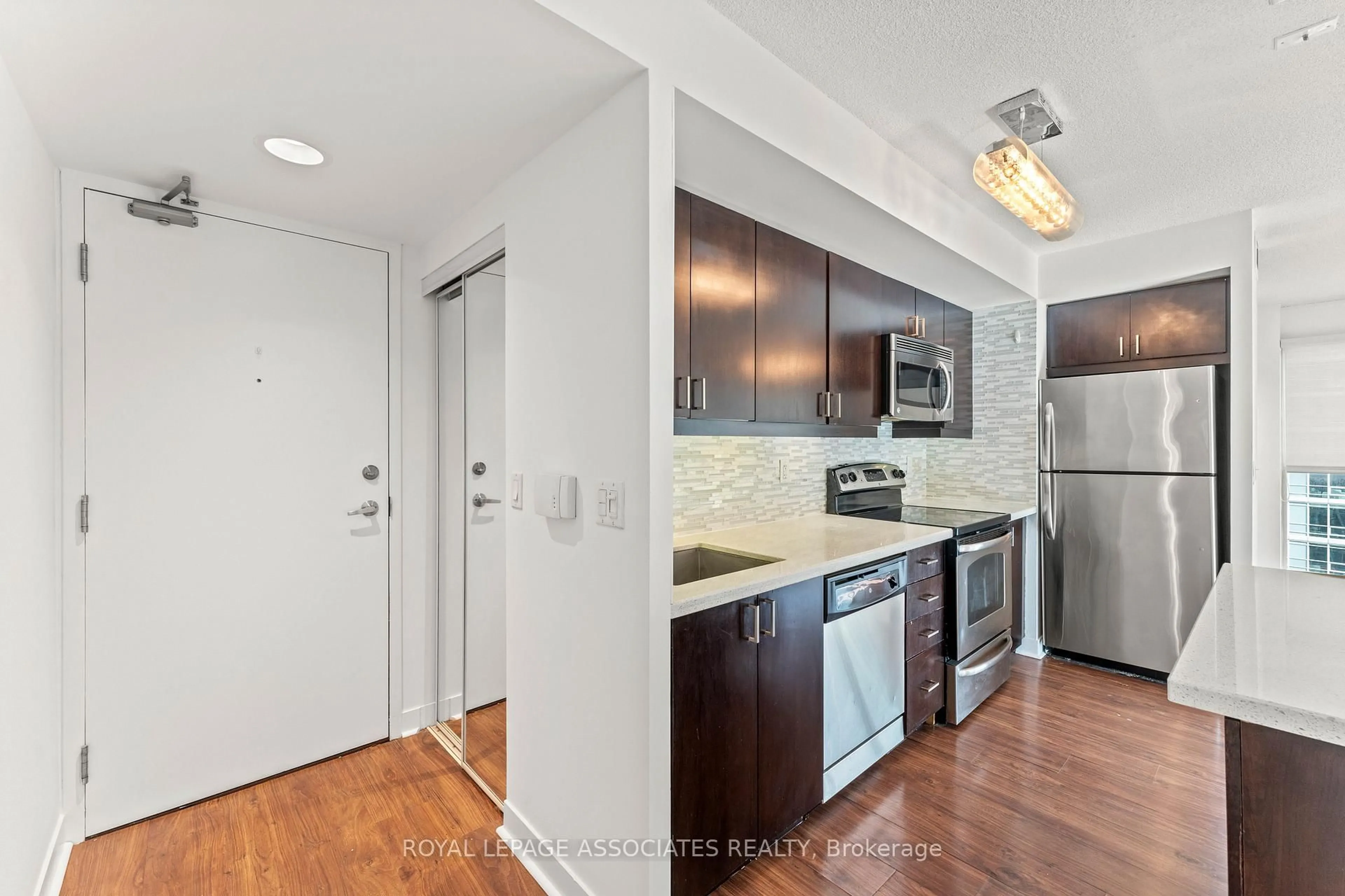 Standard kitchen, unknown for 155 Legion Rd #1313, Toronto Ontario M8Y 0A7