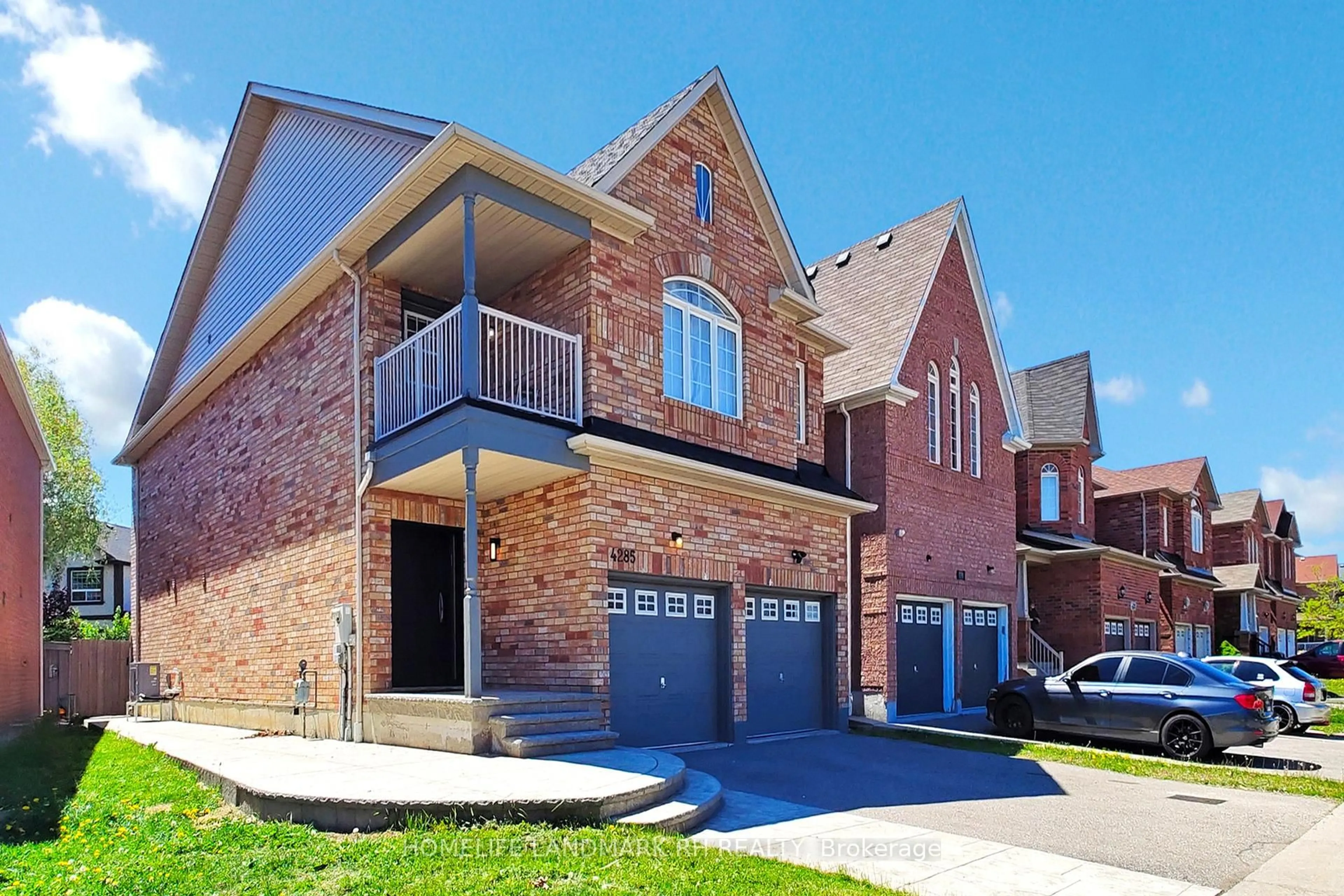 Home with brick exterior material, street for 4285 Guildwood Way, Mississauga Ontario L5R 0A7