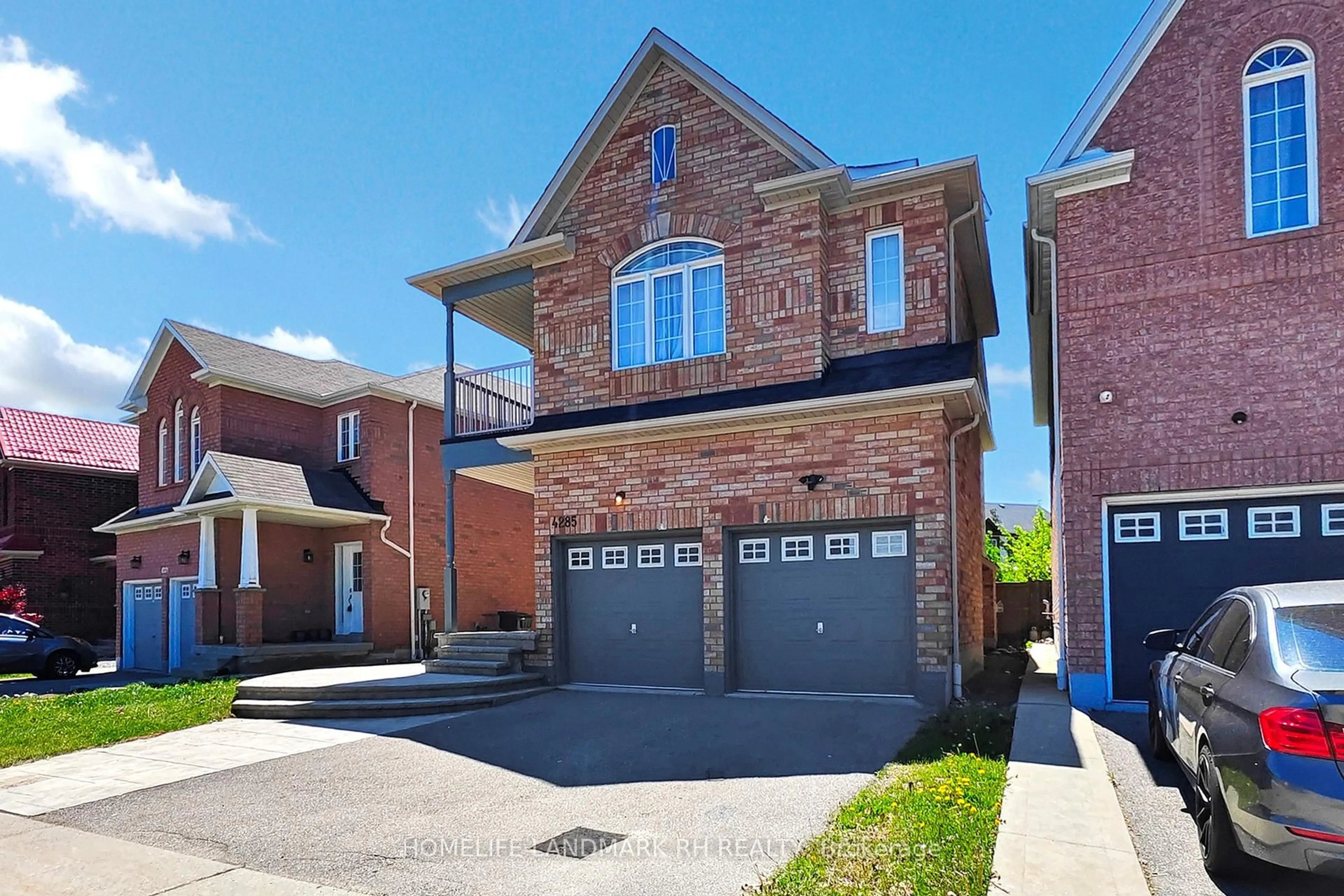 Home with brick exterior material, street for 4285 Guildwood Way, Mississauga Ontario L5R 0A7