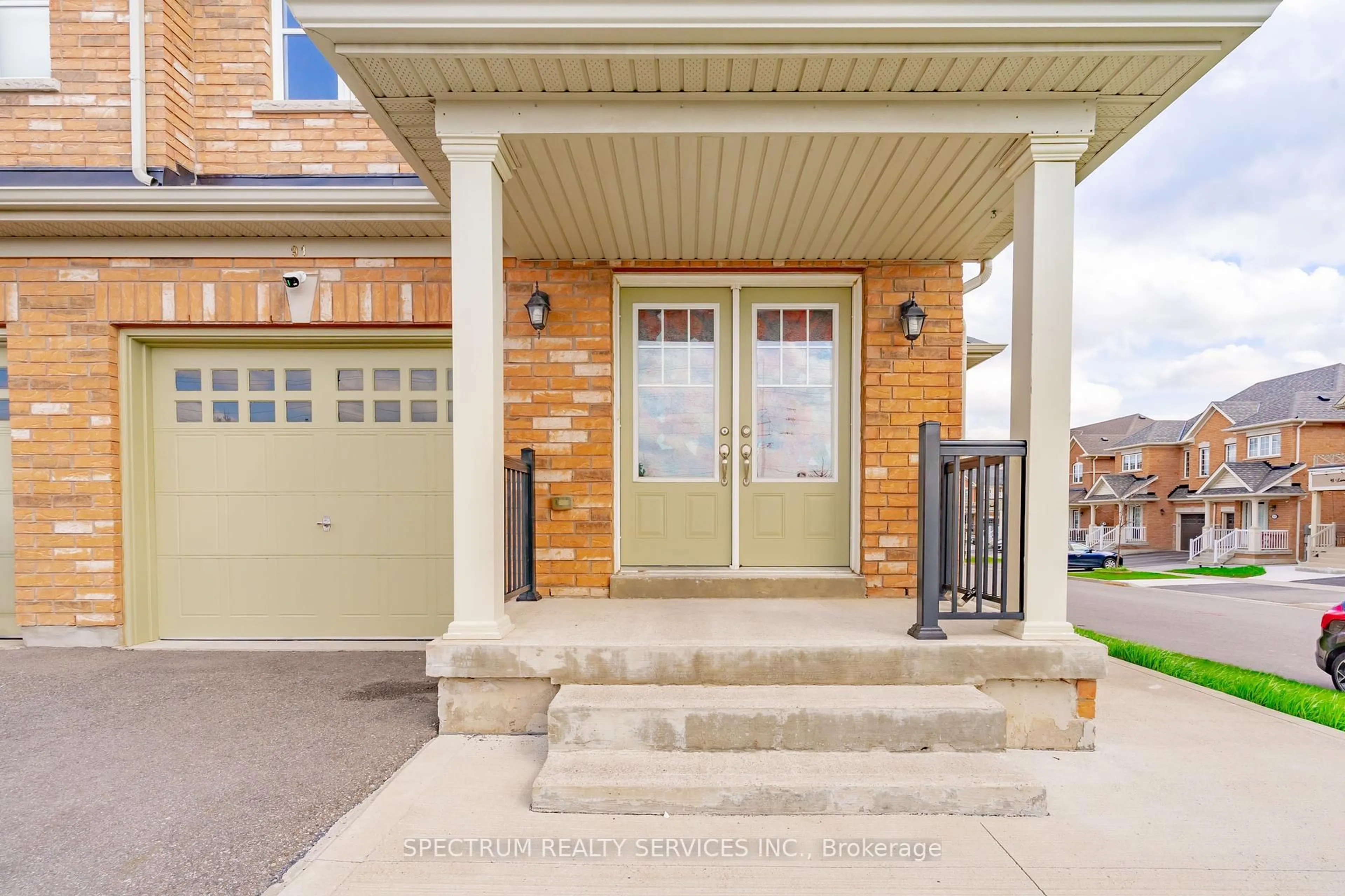 Unknown for 91 Lanark Circ, Brampton Ontario L6X 5L4