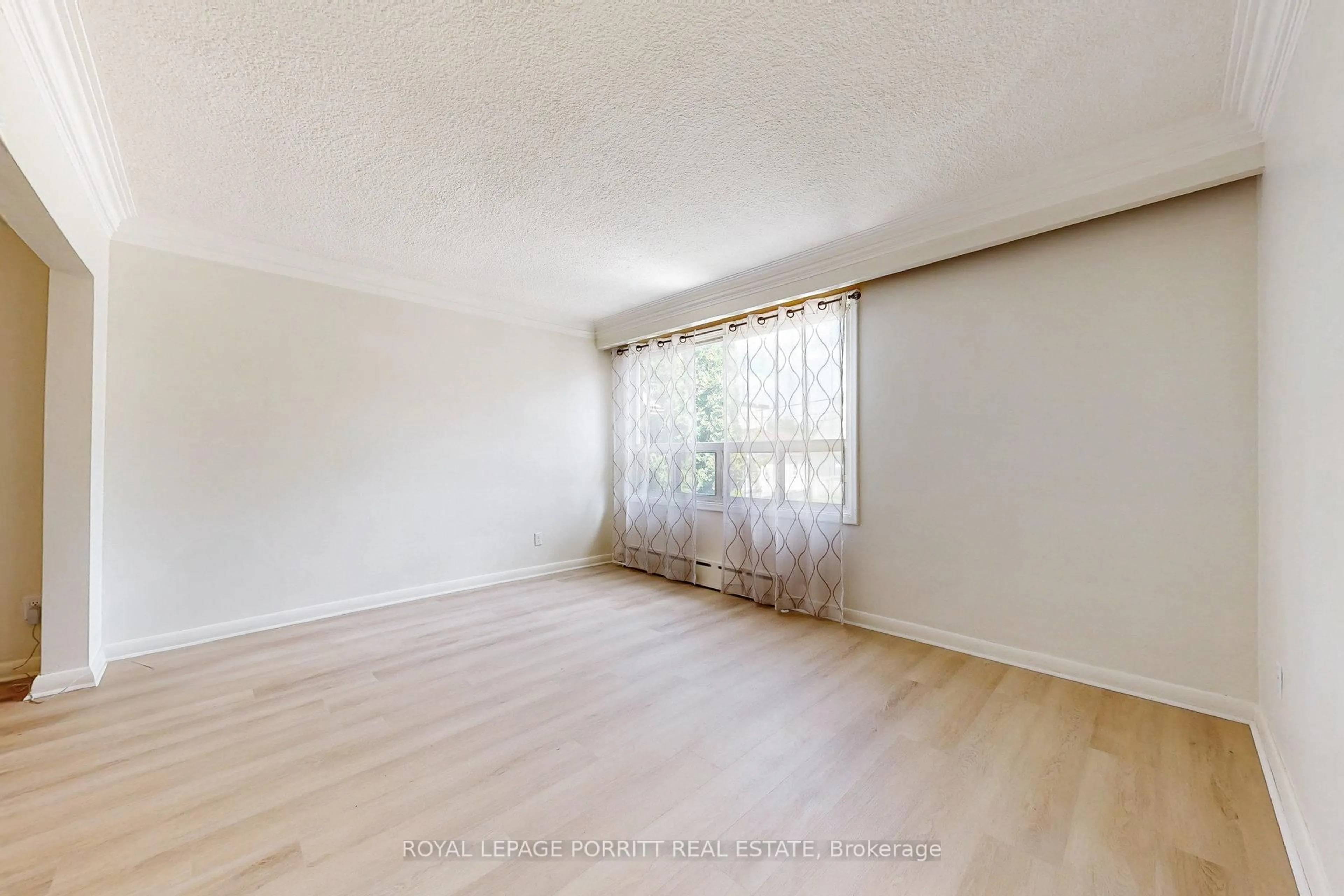 A pic of a room for 126A Sixteenth St, Toronto Ontario M8V 3K1