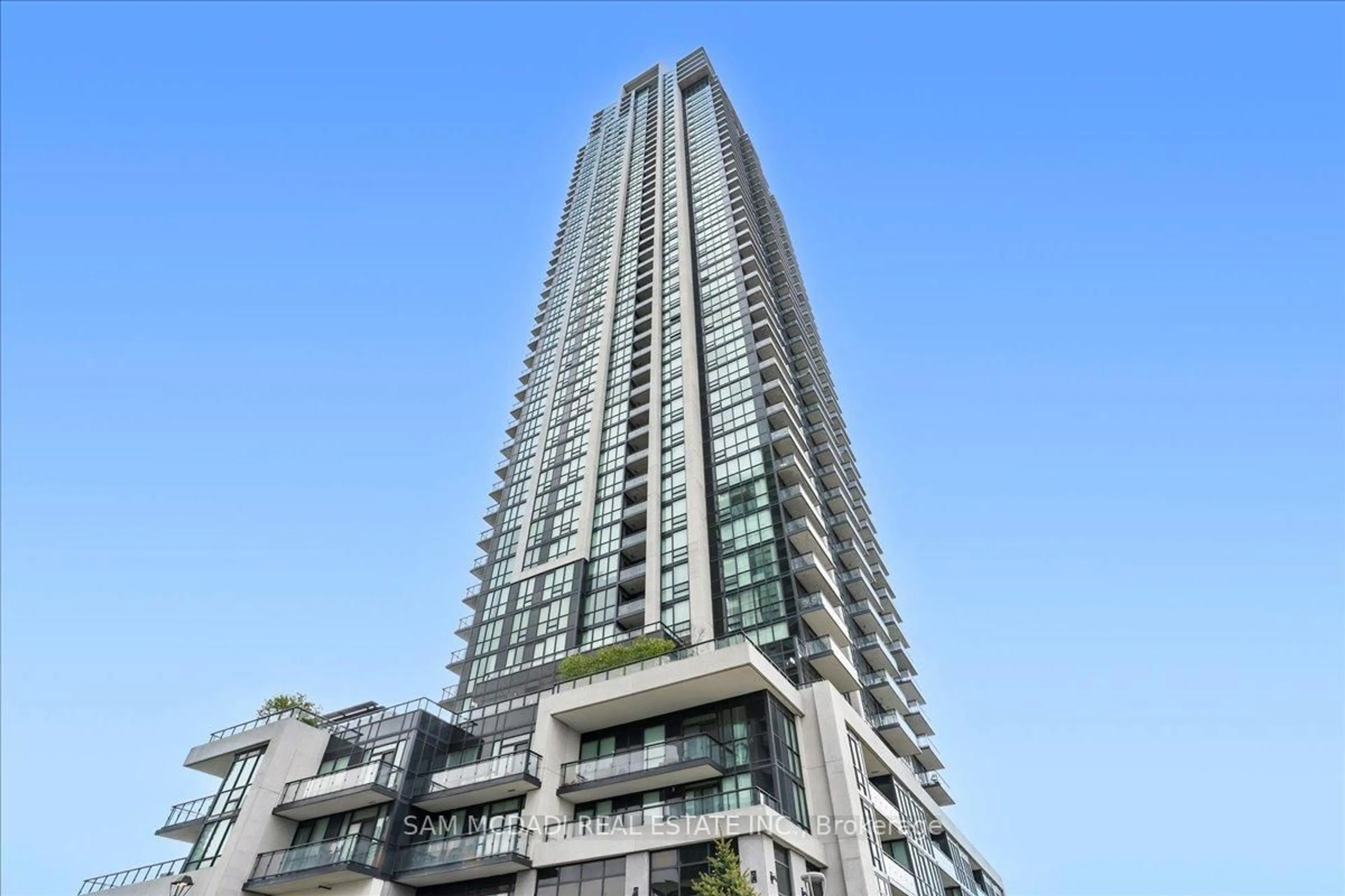 Indoor foyer for 3975 Grand Park Dr #2002, Mississauga Ontario L5B 0K4