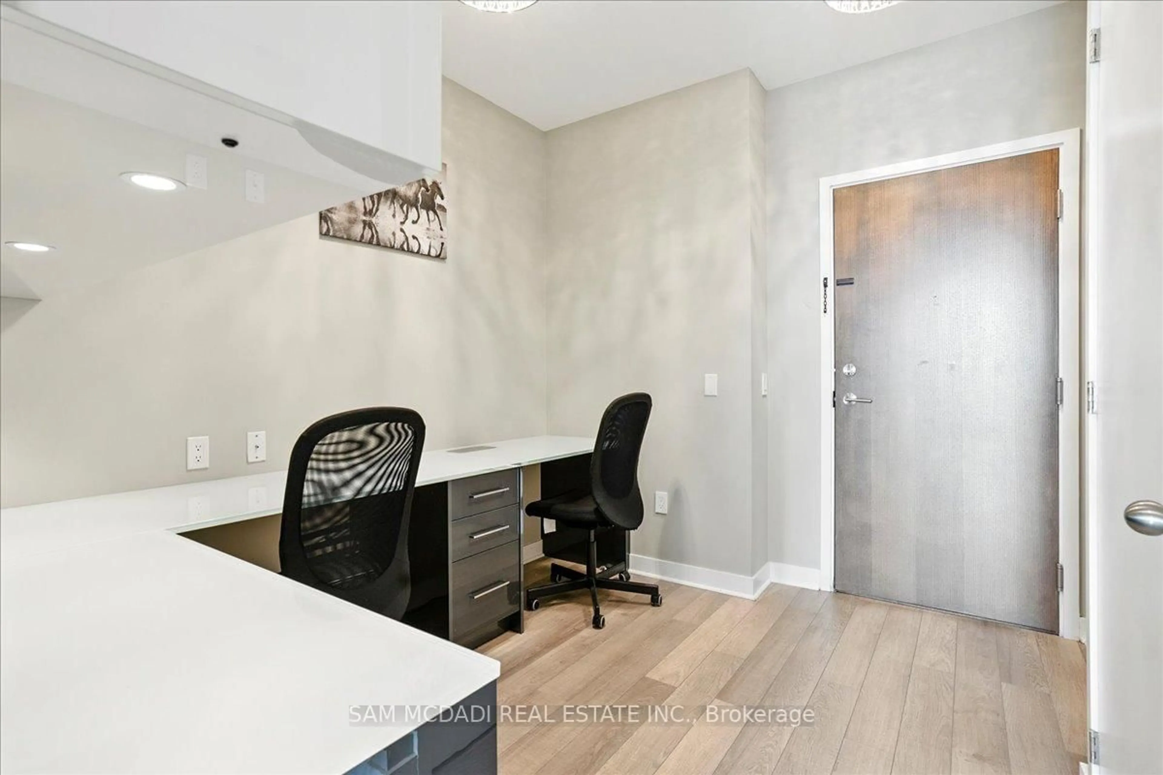 A pic of a room for 3975 Grand Park Dr #2002, Mississauga Ontario L5B 0K4