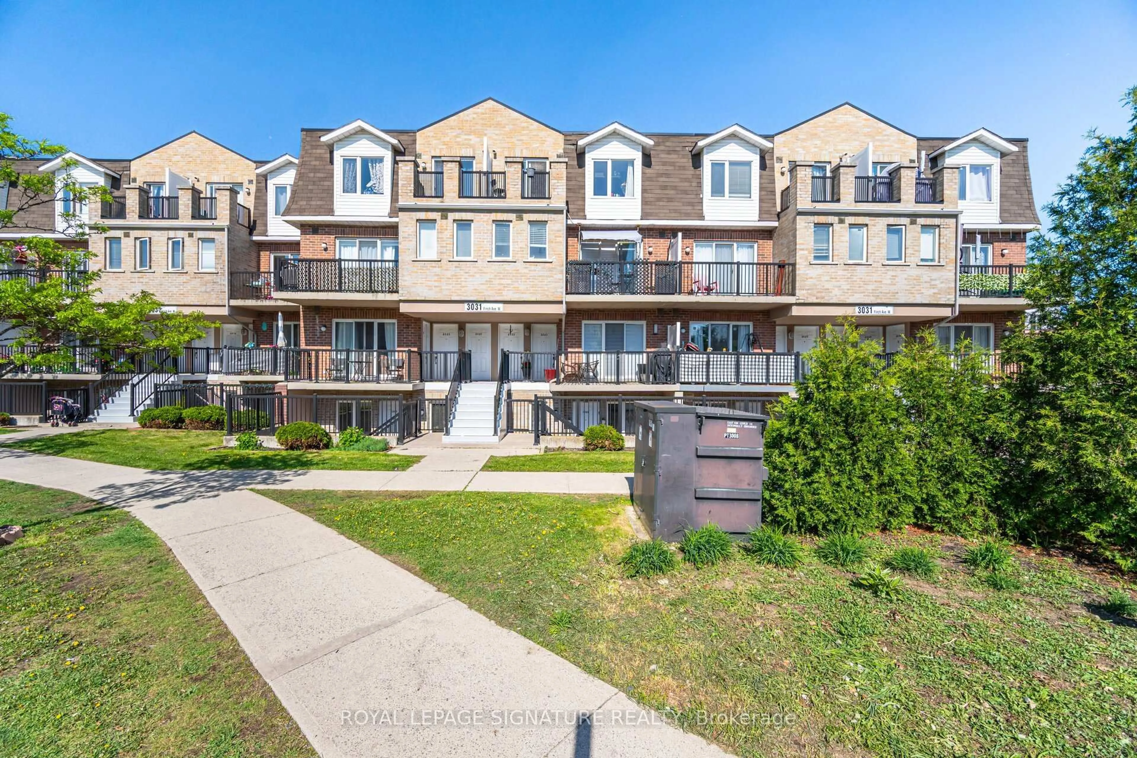 A pic from outside/outdoor area/front of a property/back of a property/a pic from drone, unknown for 3031 Finch Ave #2023, Toronto Ontario M9M 0A3