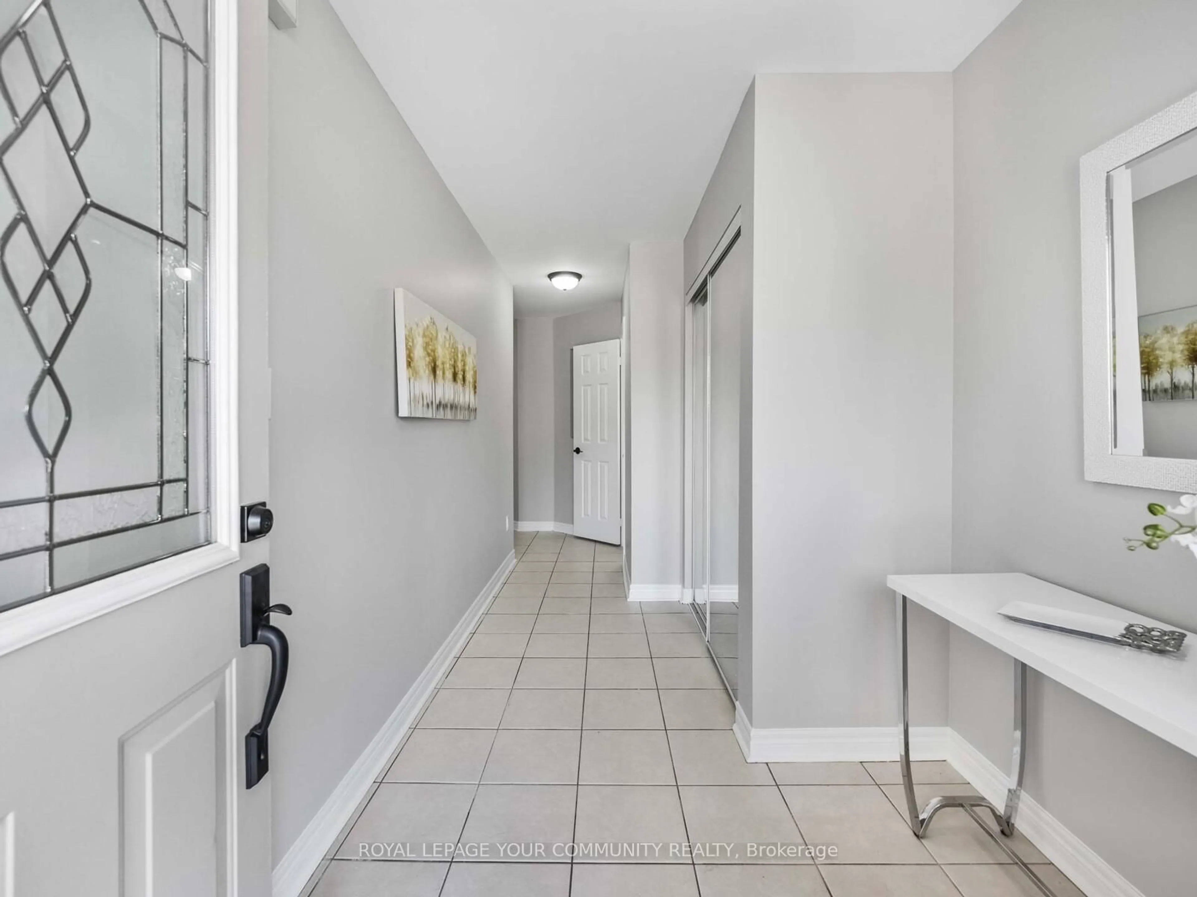 Indoor entryway for 17 Bolton Camp Way, Caledon Ontario L7E 2Y9