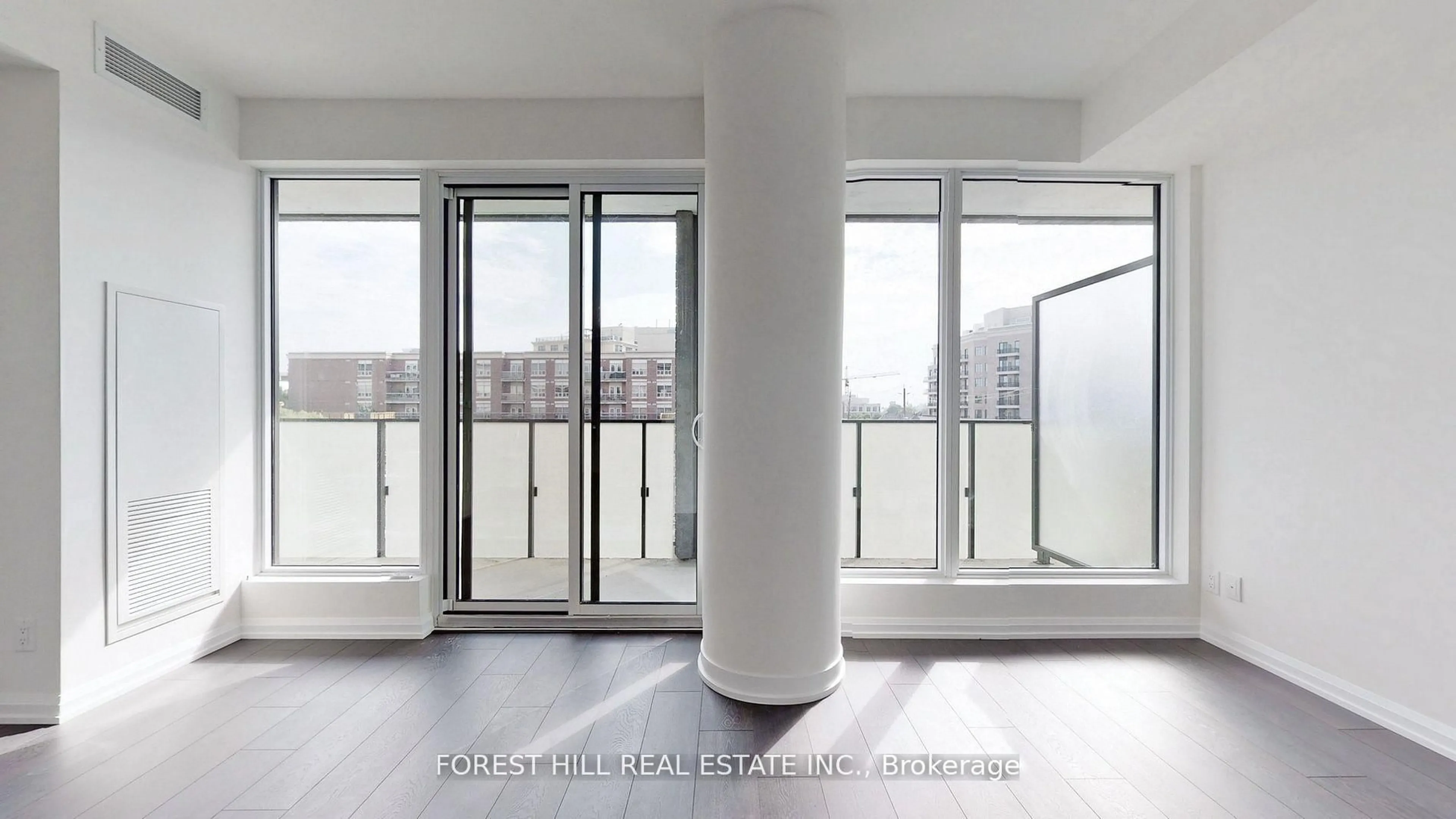 Indoor foyer for 4208 Dundas St #305, Toronto Ontario M8X 0B1