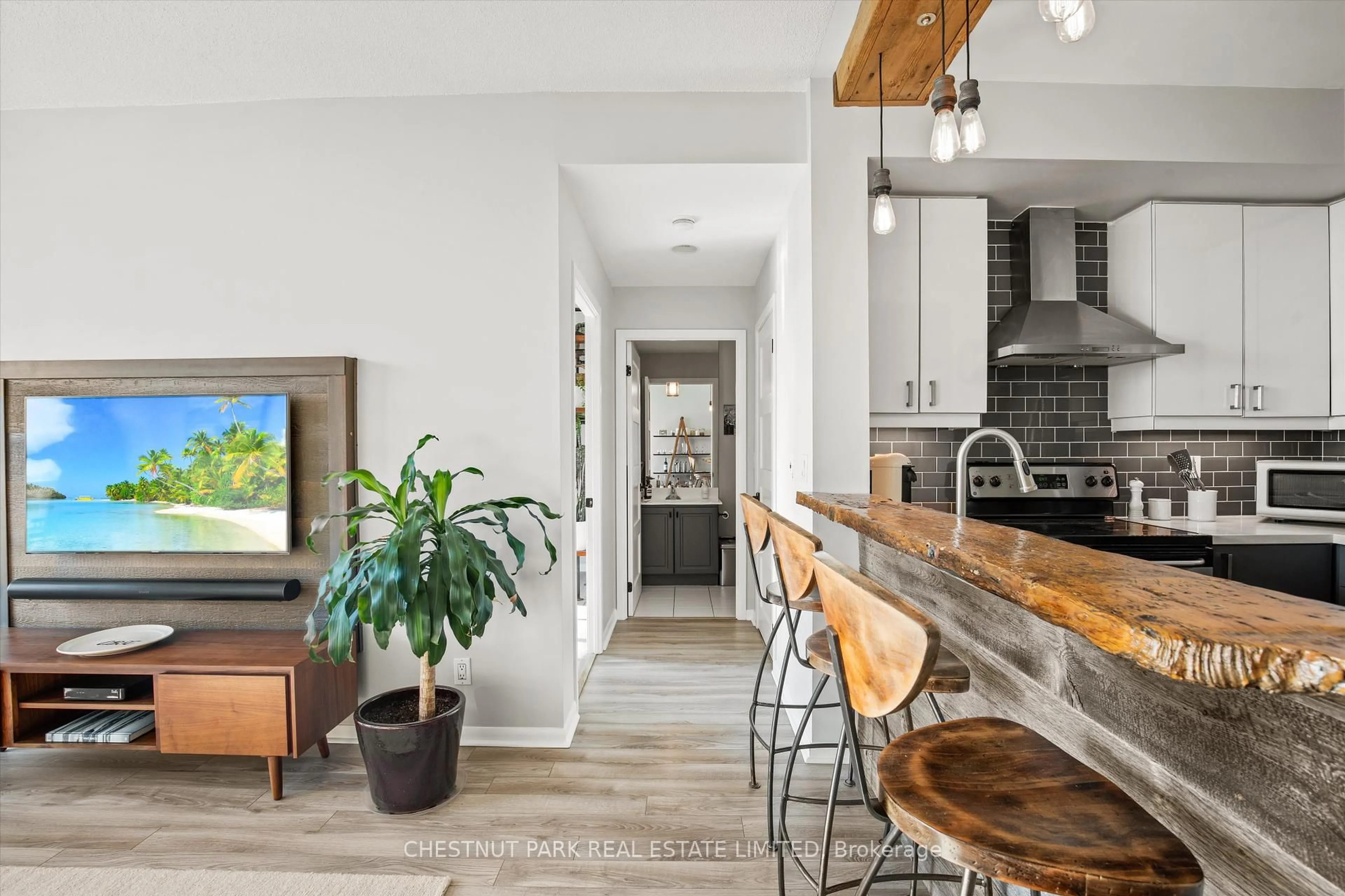 Open concept kitchen, unknown for 185 Legion Rd #2216, Toronto Ontario M8Y 0A1