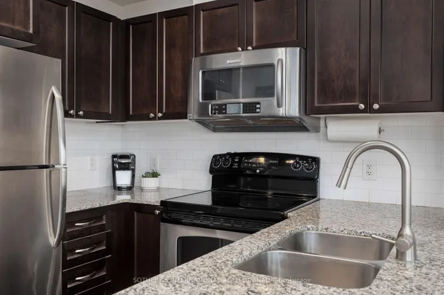 Additional image 13 of 3865 Lake Shore Blvd Unit 1208