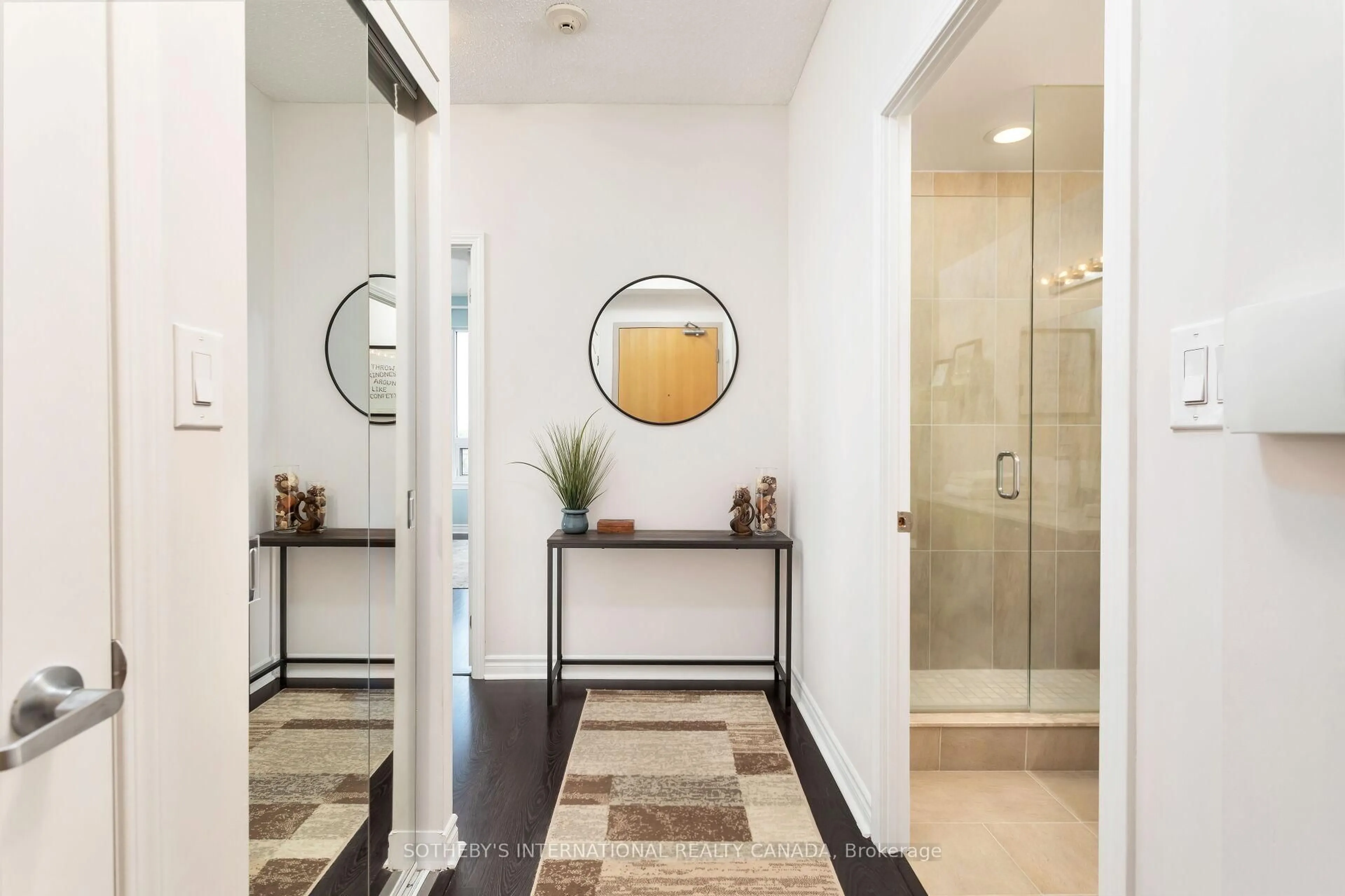 Indoor entryway for 3865 Lake Shore Blvd #1208, Toronto Ontario M8W 0A2