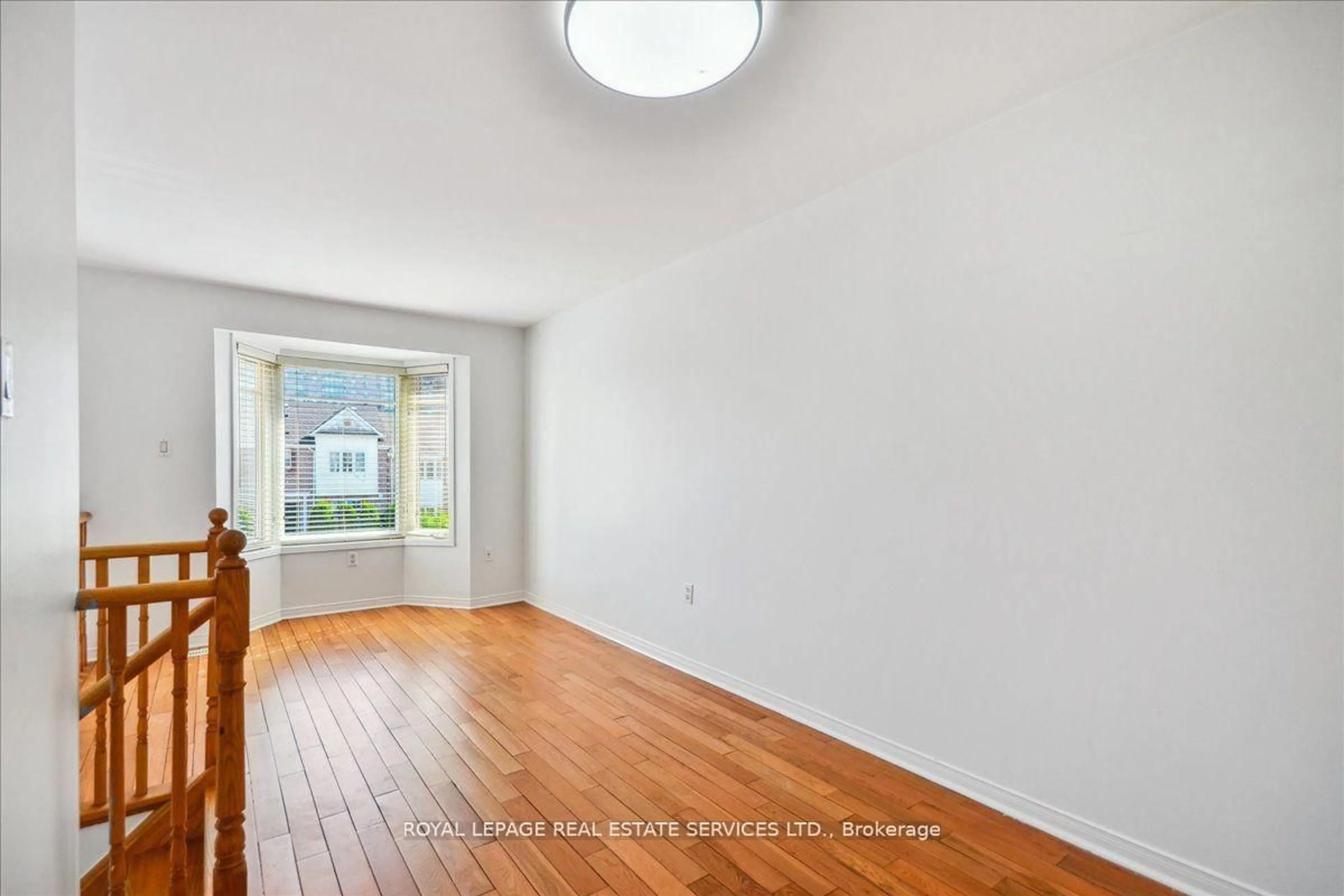 A pic of a room for 3302 Pinto Pl, Mississauga Ontario L5B 1V7