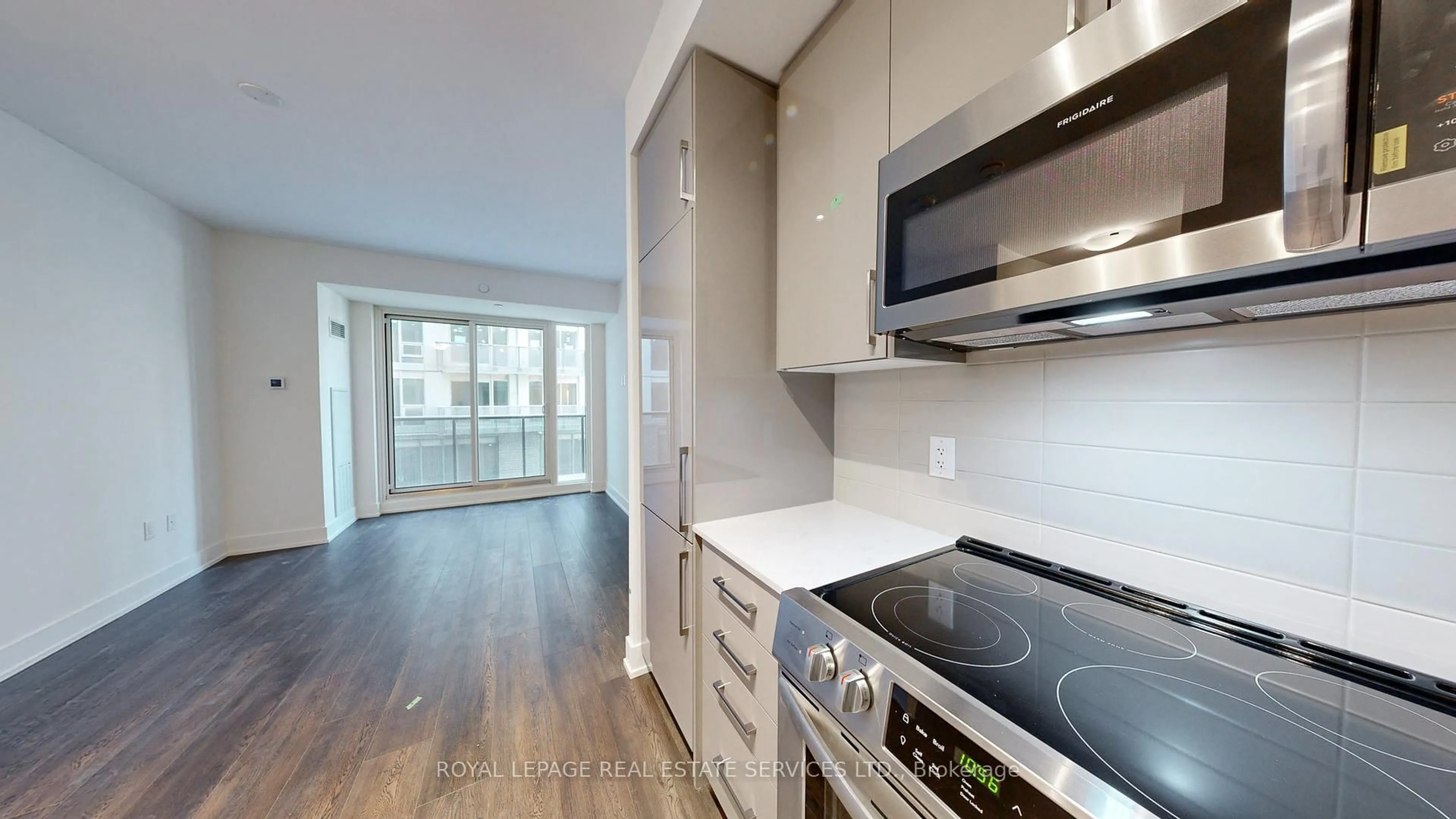 Unknown for 2450 Old Bronte Rd #202, Oakville Ontario L6M 5P6