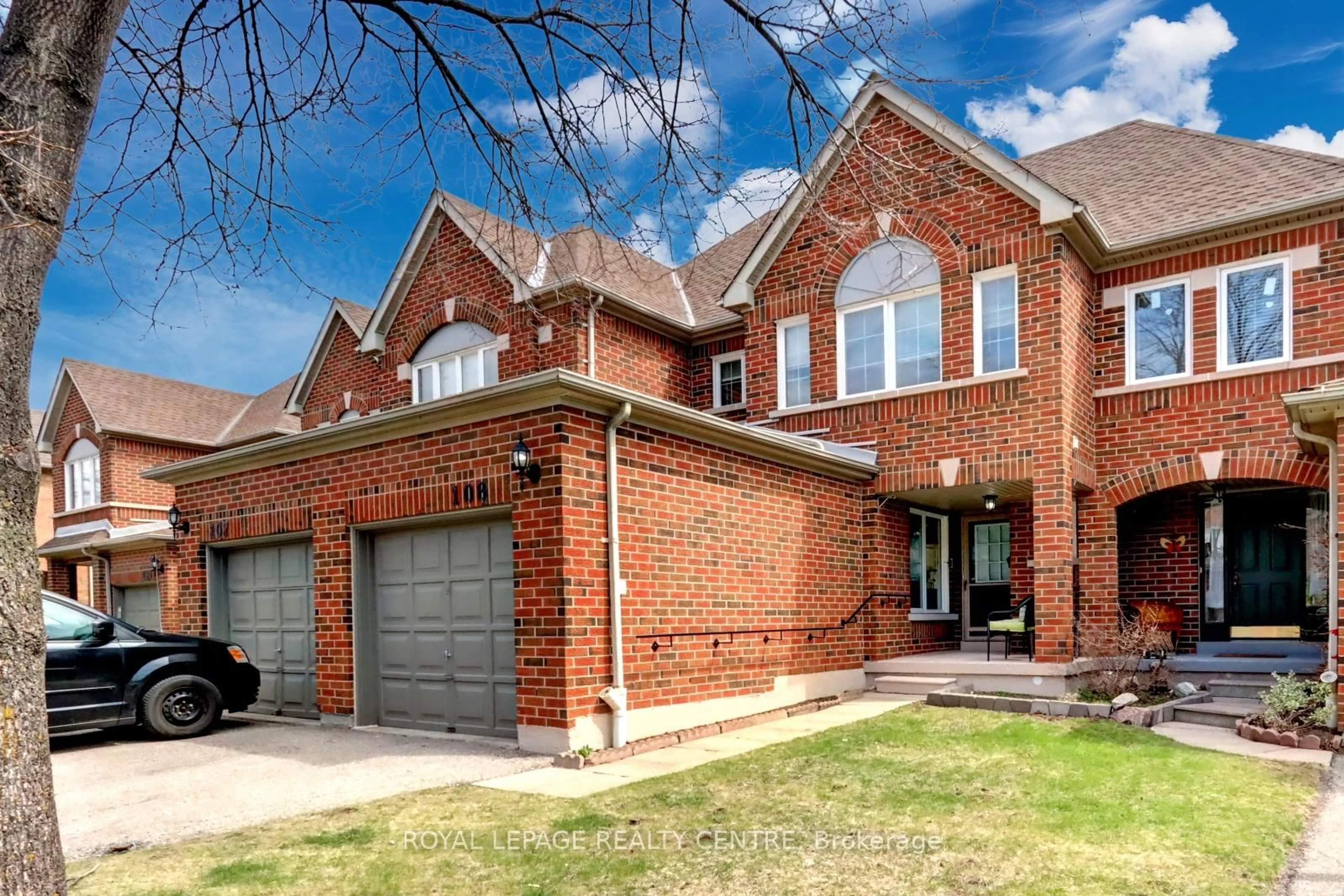 Home with brick exterior material, street for 5230 Glen Erin Dr #108, Mississauga Ontario L5M 5Z7