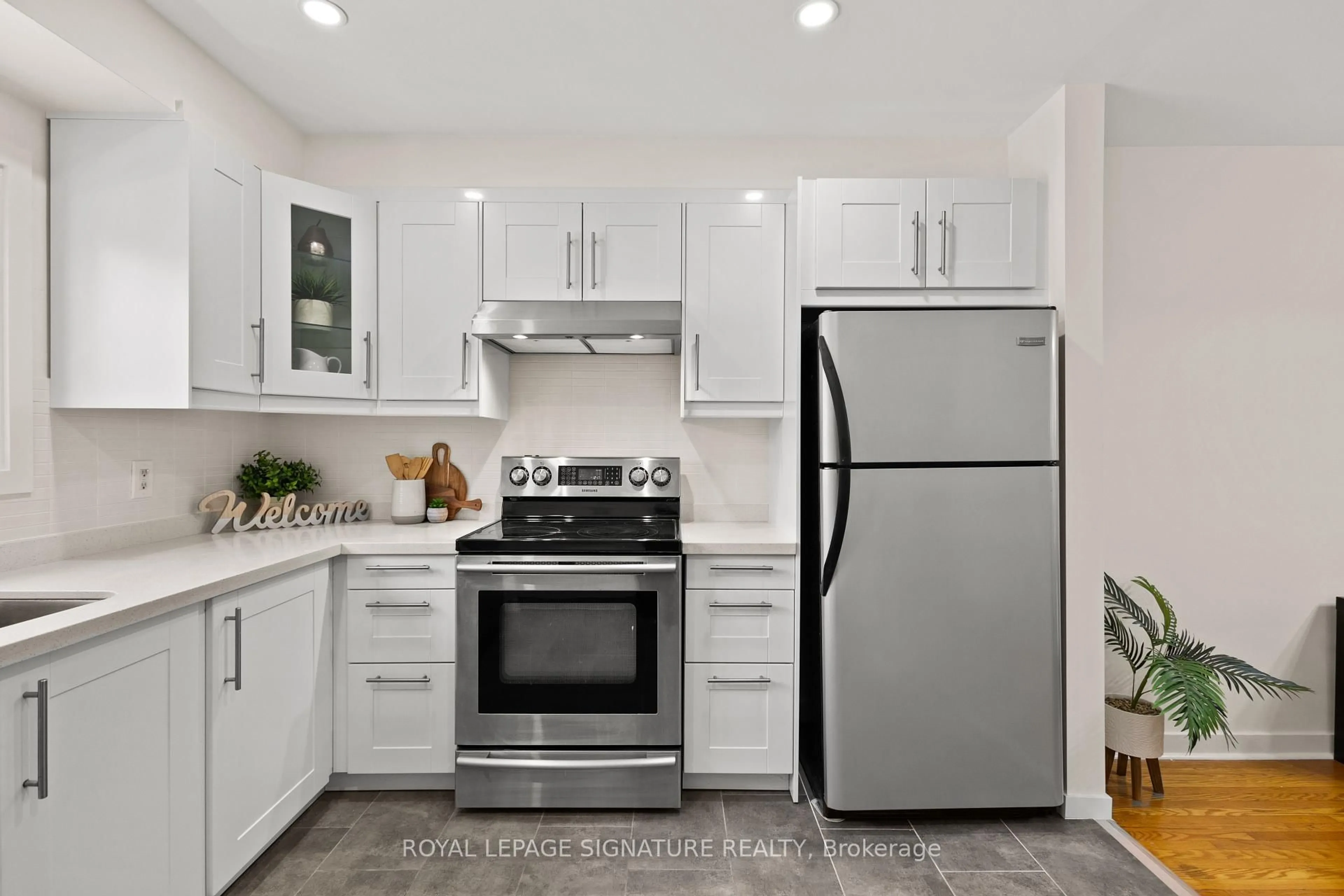 Unknown for 611 Francis Rd, Burlington Ontario L7T 3X6