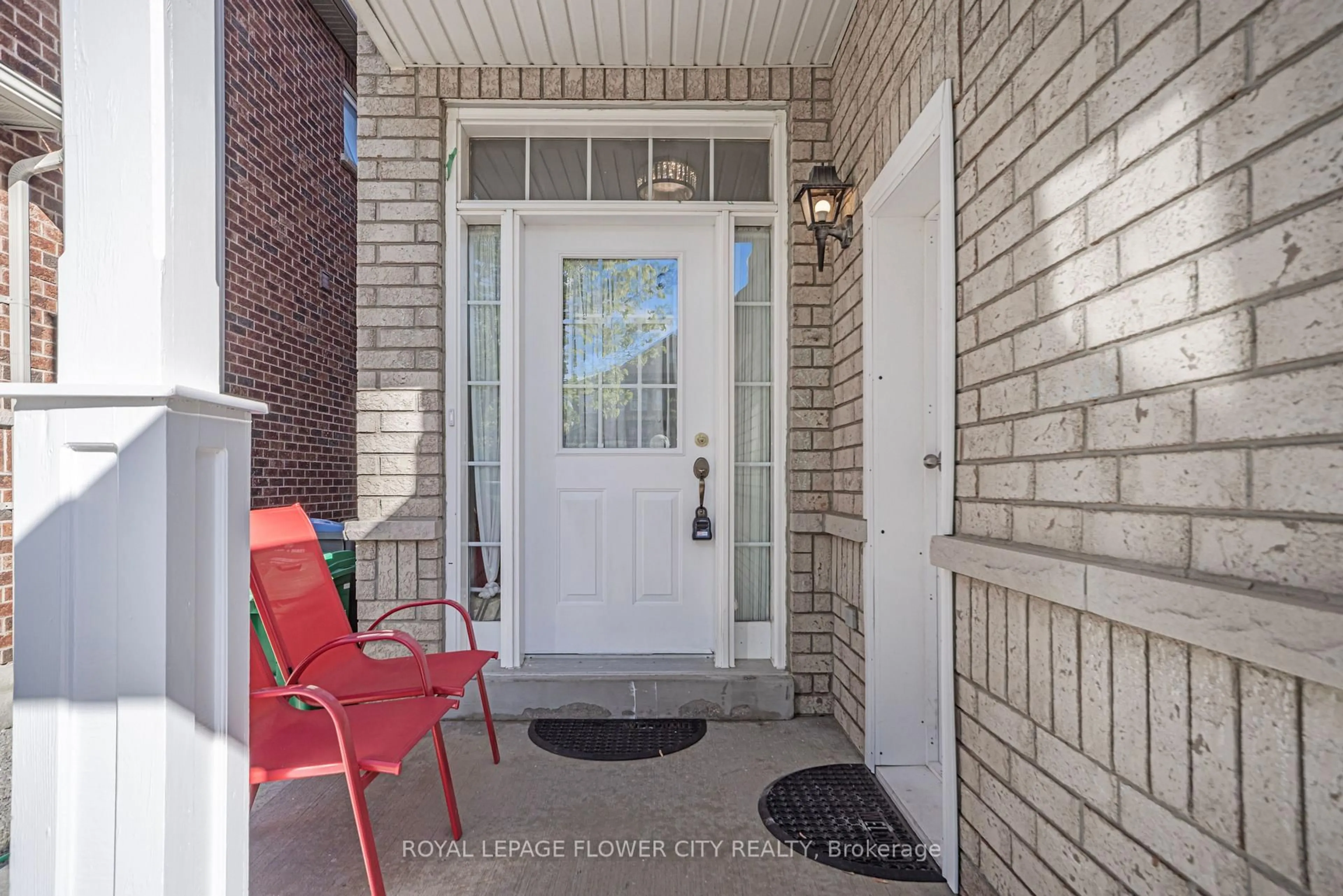 Indoor entryway for 18 Nathaniel Cres, Brampton Ontario L6Y 5M5