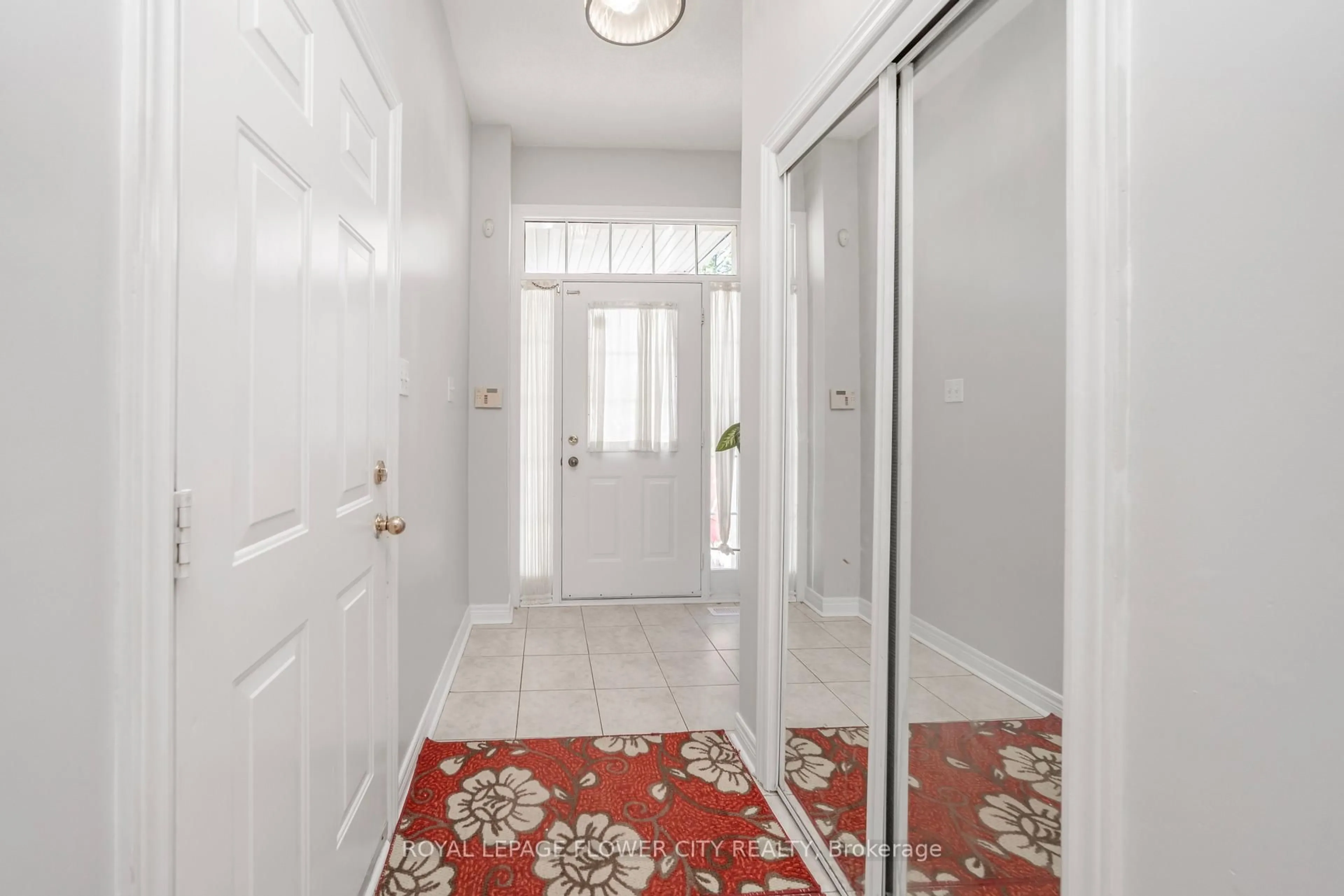 Indoor entryway for 18 Nathaniel Cres, Brampton Ontario L6Y 5M5