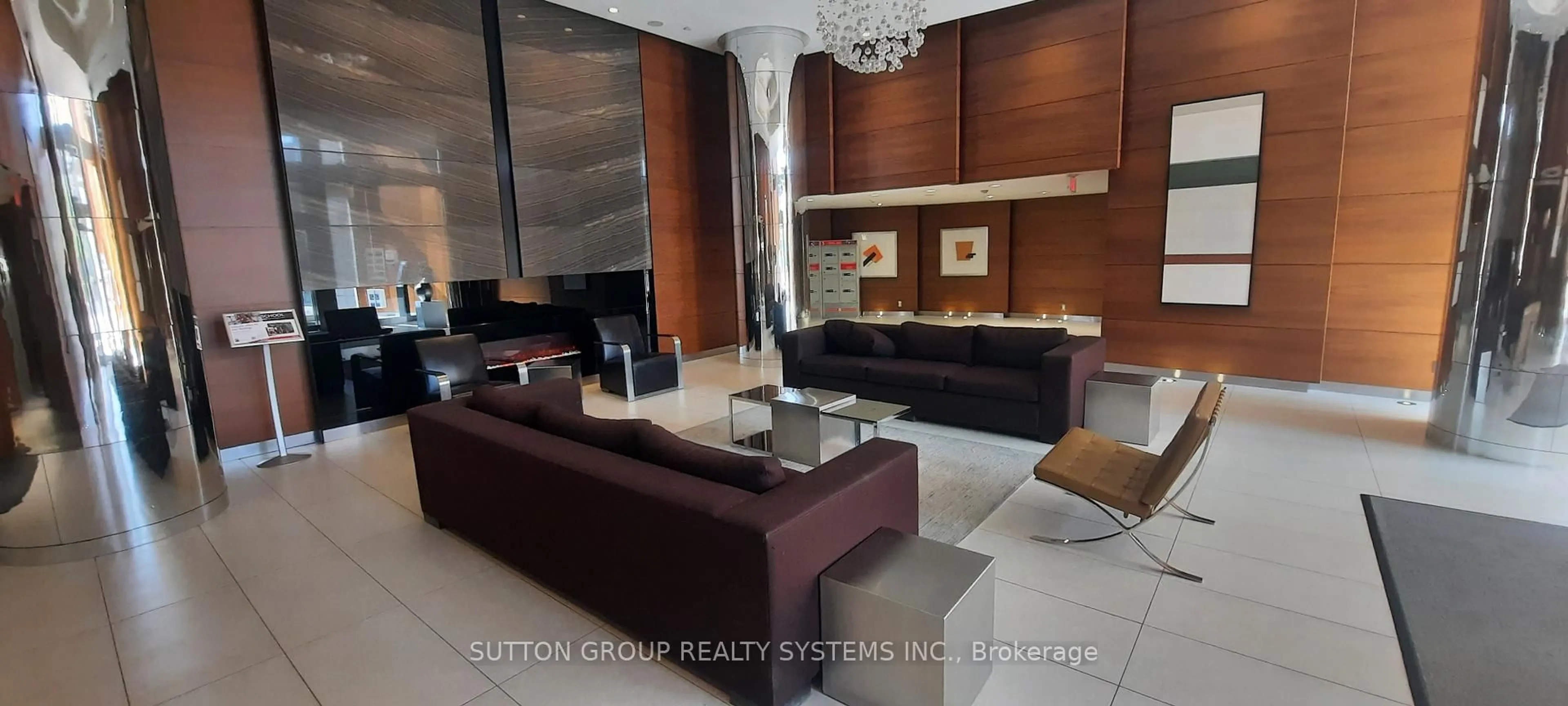 Lobby for 5 Valhalla Inn Rd #1605, Toronto Ontario M9B 0B1