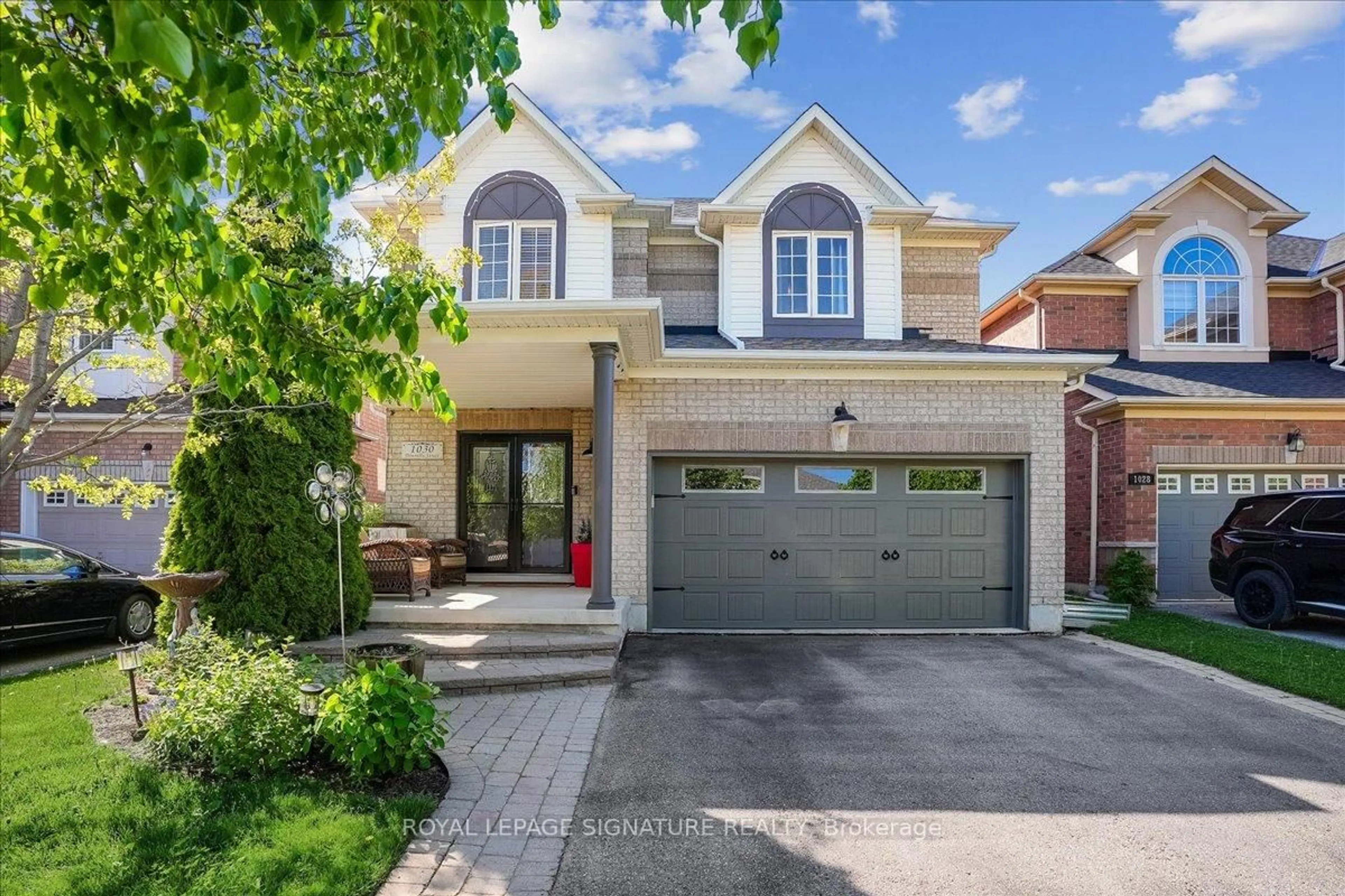 Home with brick exterior material, street for 1030 Donnelly St, Milton Ontario L9T 0A2