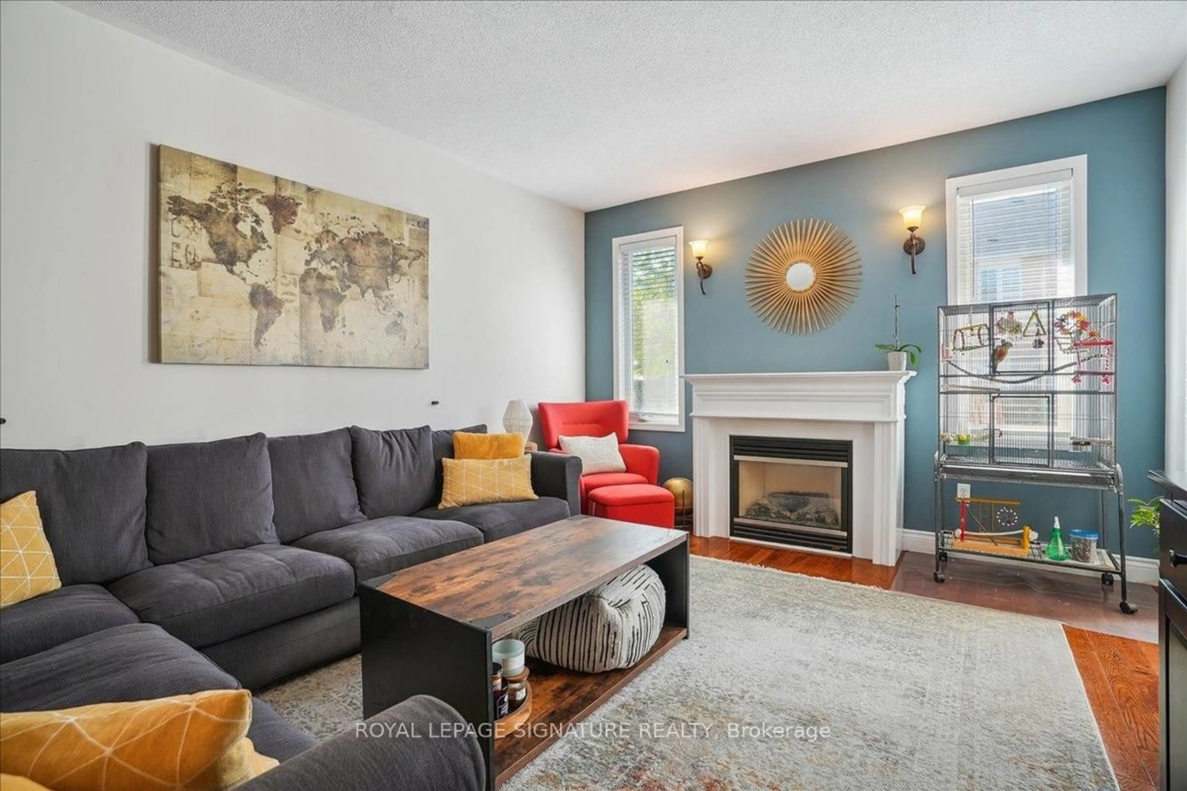 Living room with furniture, unknown for 1030 Donnelly St, Milton Ontario L9T 0A2