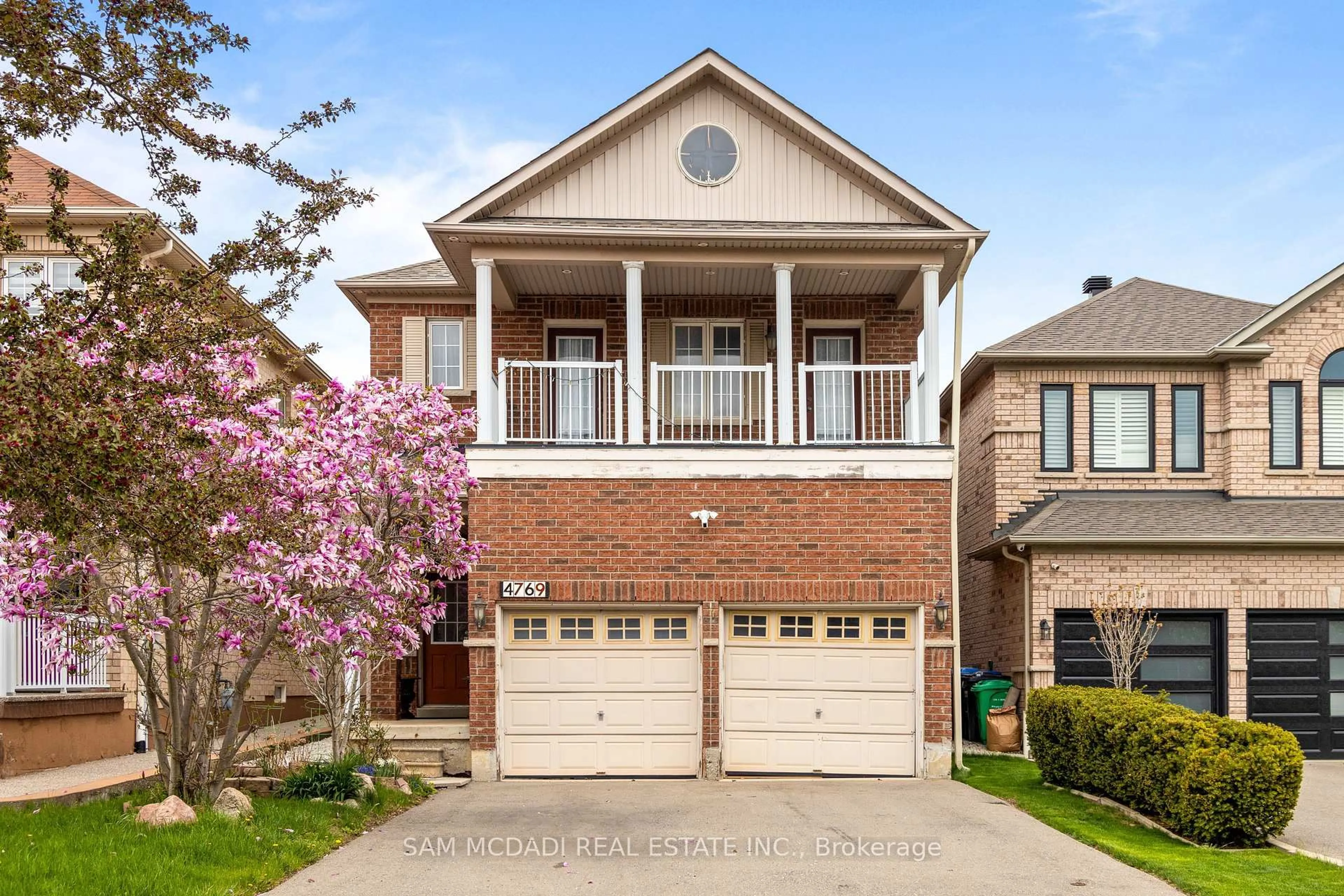 Home with brick exterior material, street for 4769 Glasshill Grve, Mississauga Ontario L5M 7R6