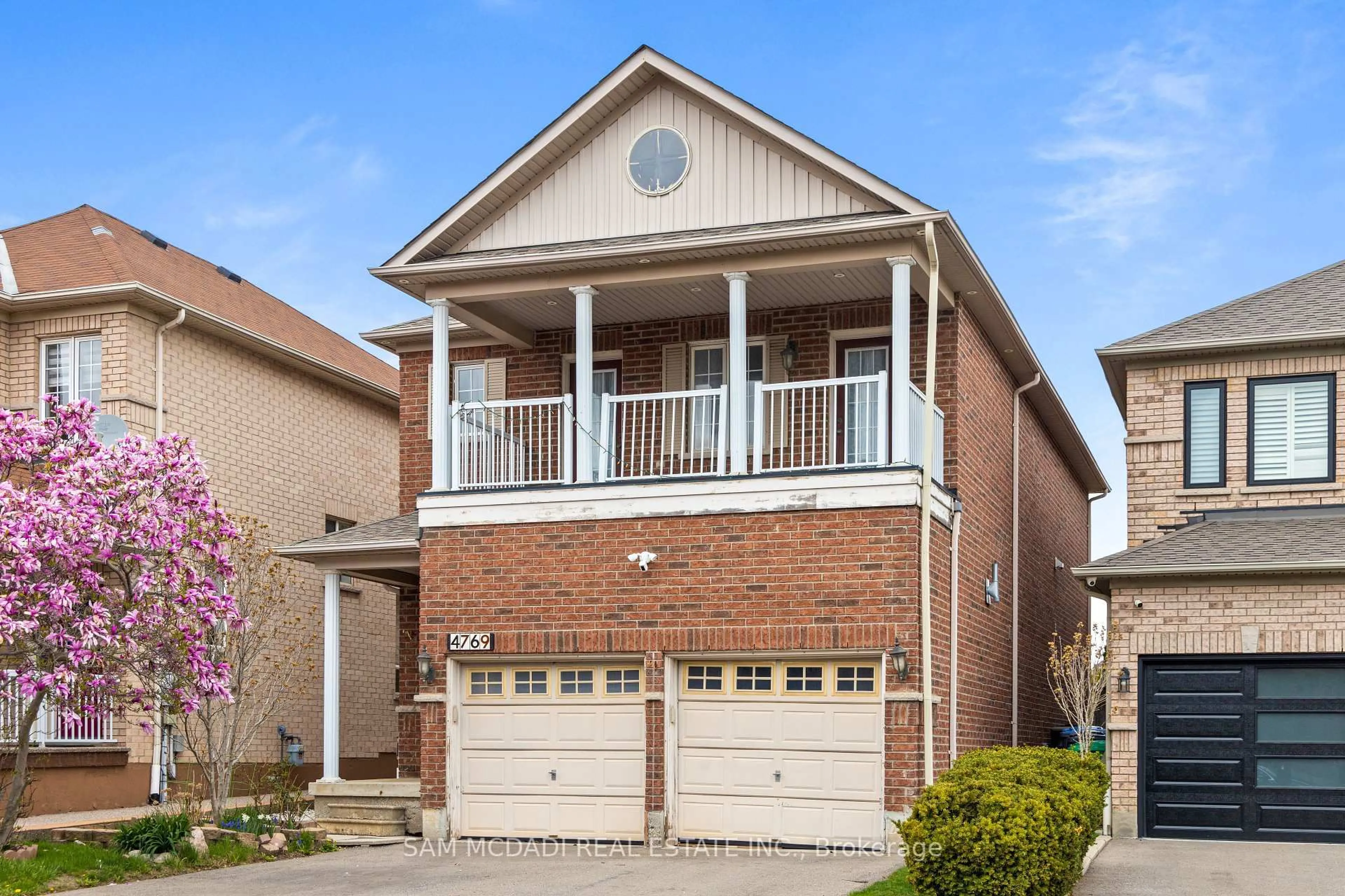 Home with brick exterior material, street for 4769 Glasshill Grve, Mississauga Ontario L5M 7R6