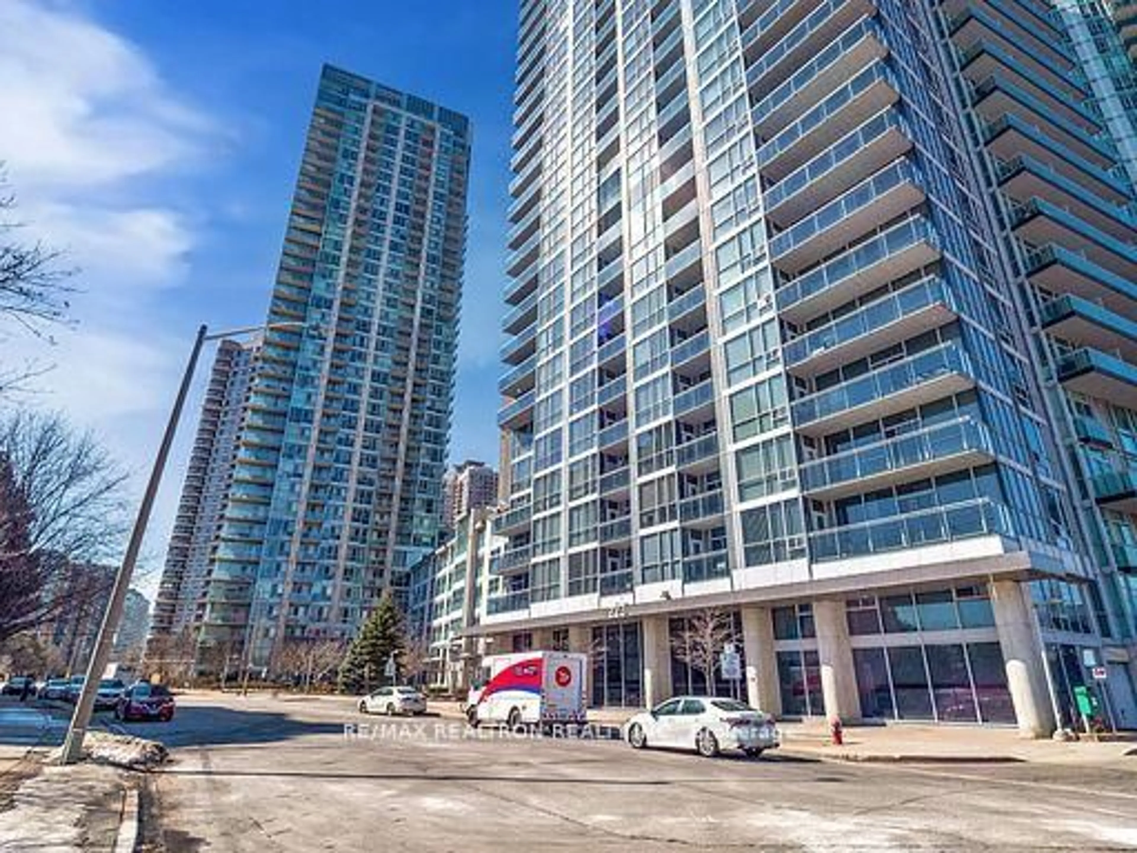 Unknown for 225 Webb Dr #405, Mississauga Ontario L5B 4P2
