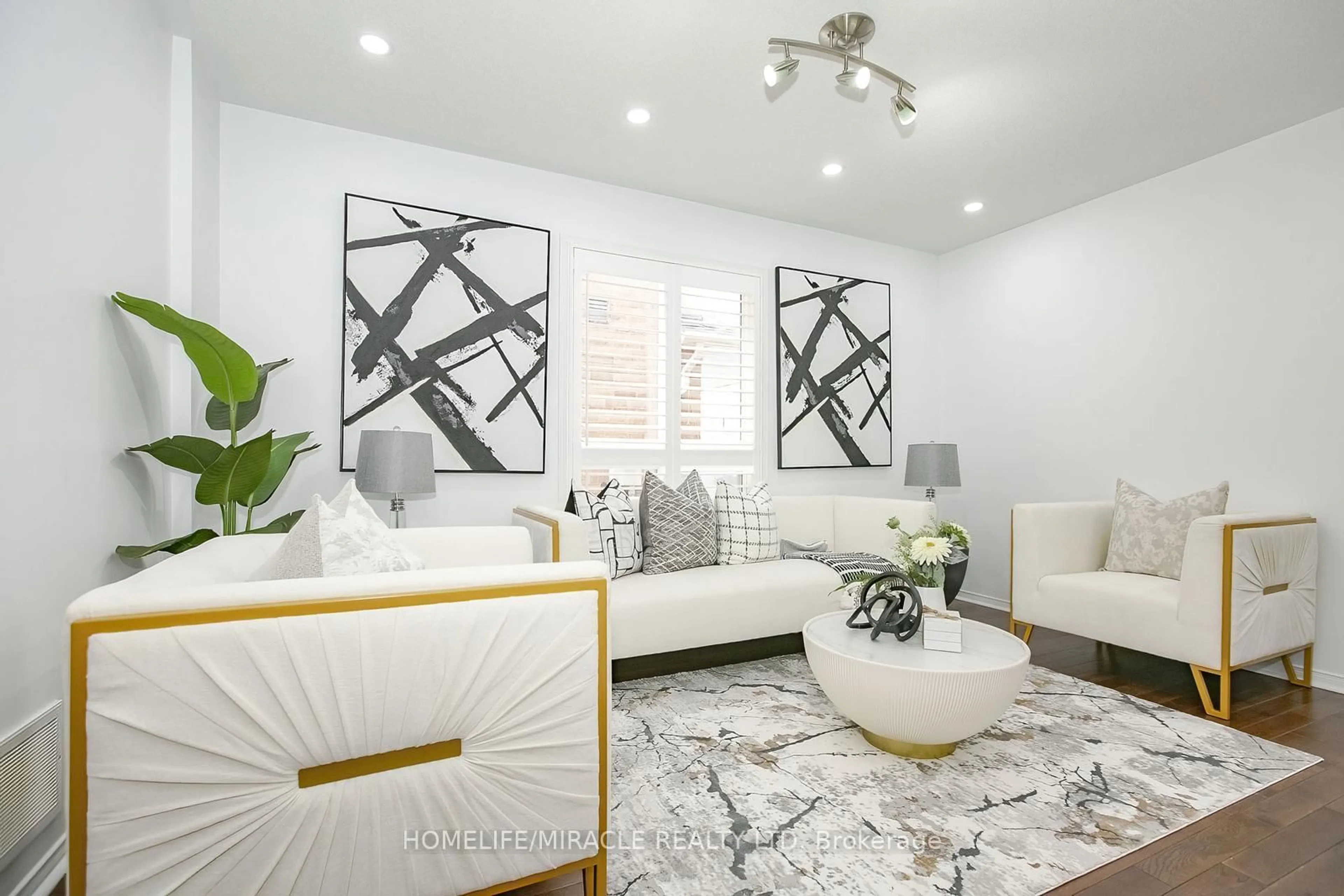 Living room with furniture, unknown for 182 Bufford Dr, Brampton Ontario L6Y 3N3