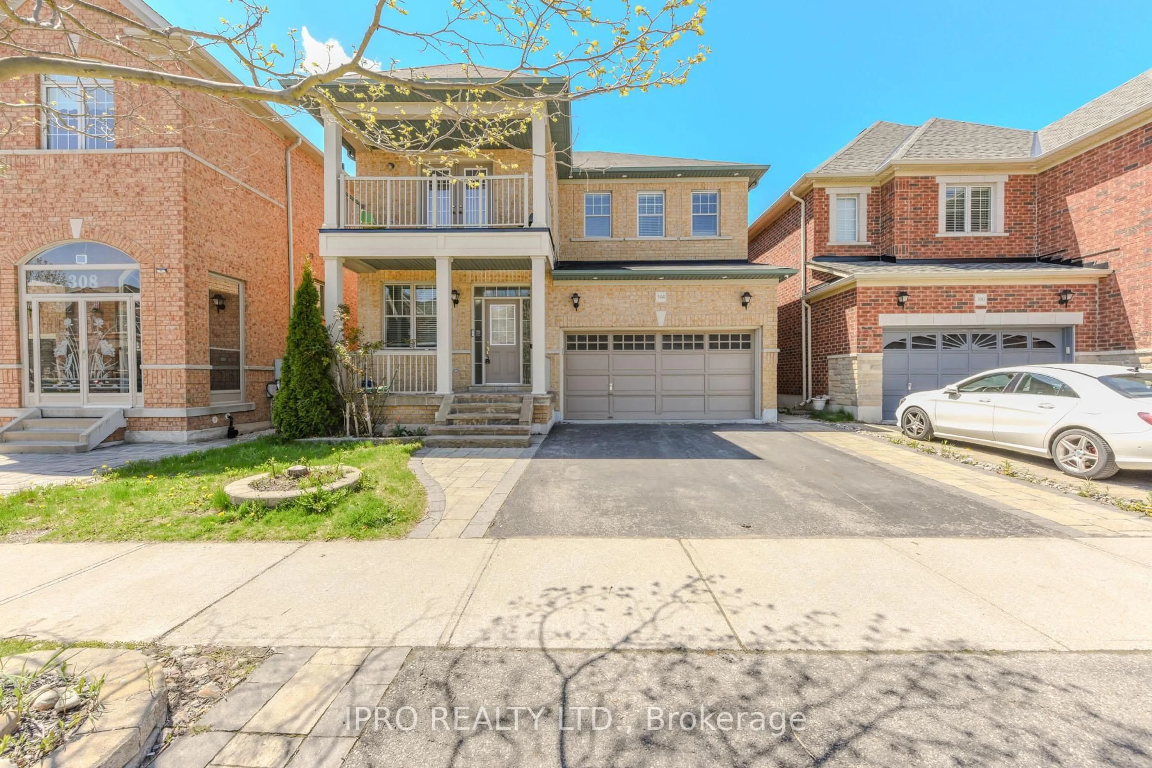 Home with brick exterior material, street for 304 DALGLEISH Garden, Milton Ontario L9T 6Z7
