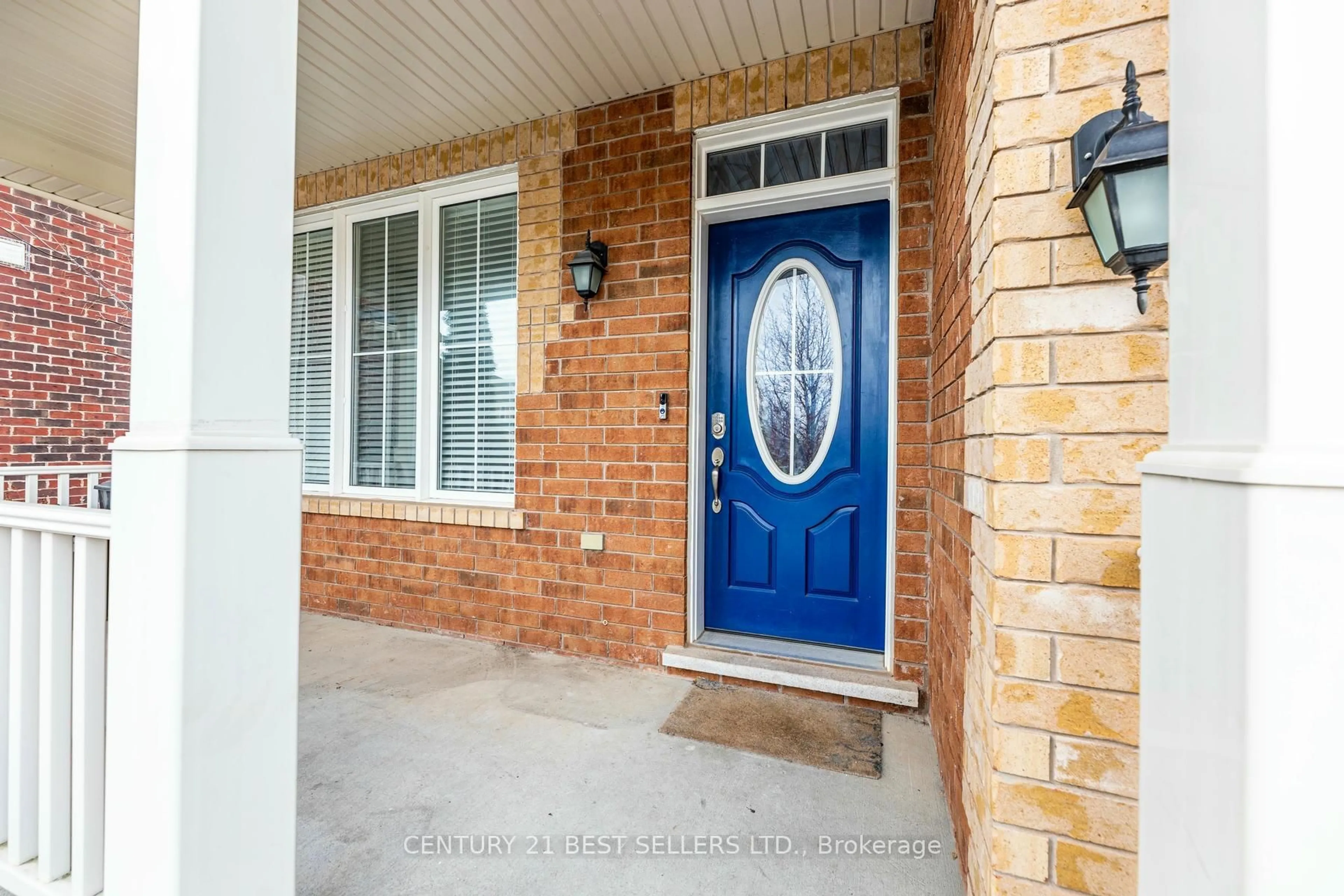 Indoor entryway for 436 Tyrone Cres, Milton Ontario L9T 8J8
