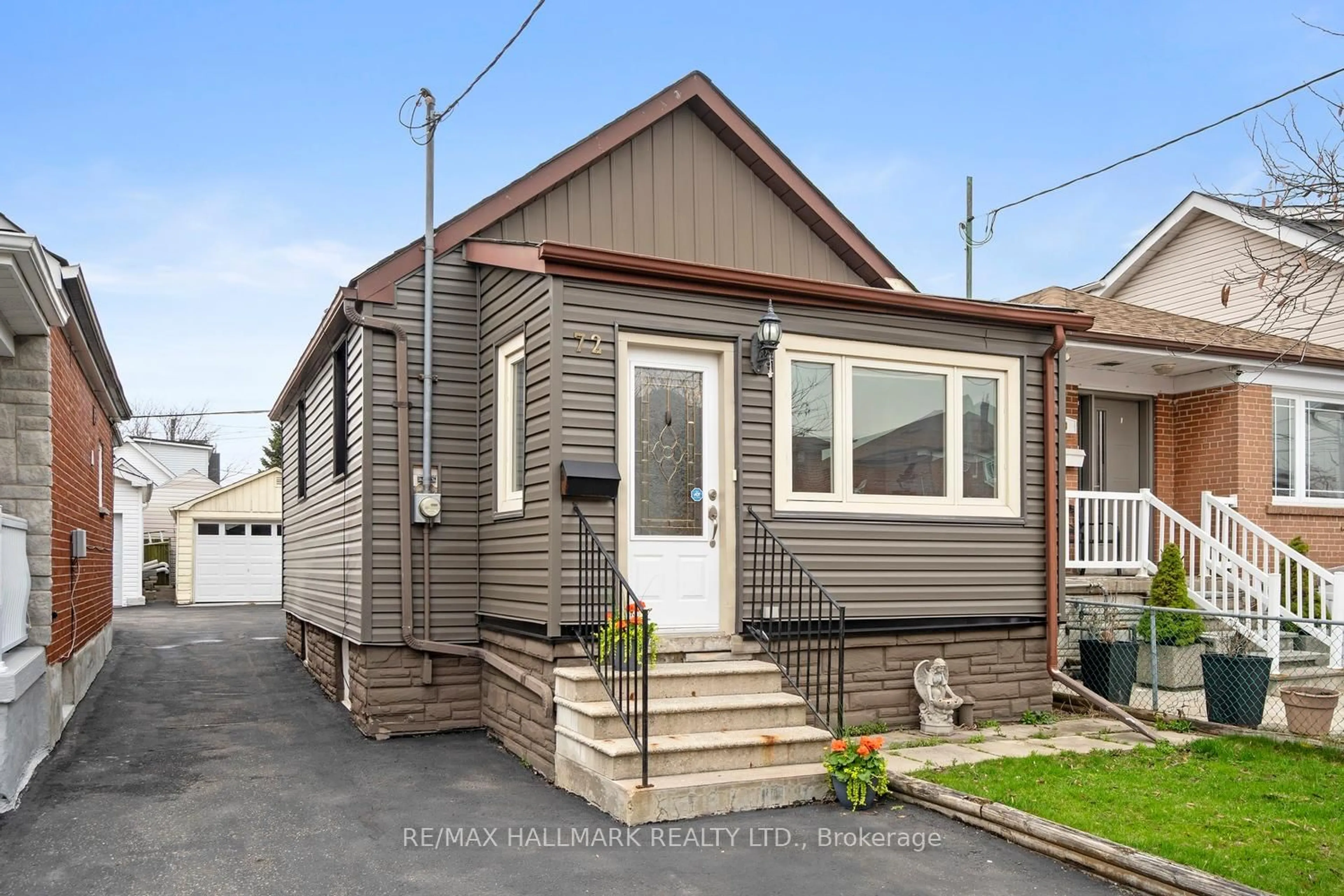 Home with vinyl exterior material, street for 72 Gray Ave, Toronto Ontario M6N 4S8