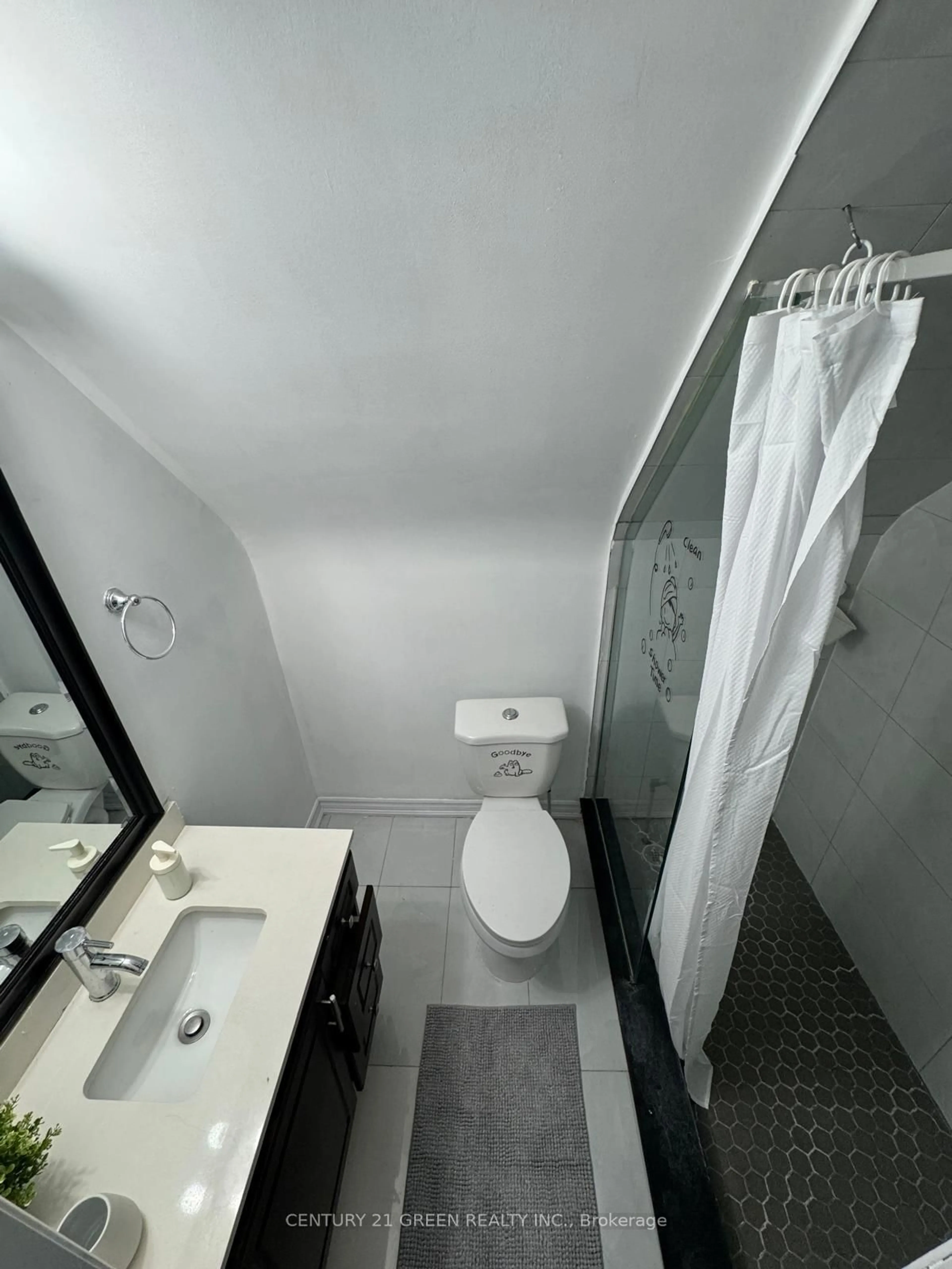 Standard bathroom, unknown for 3277 Capricorn Cres, Mississauga Ontario L4T 1S3