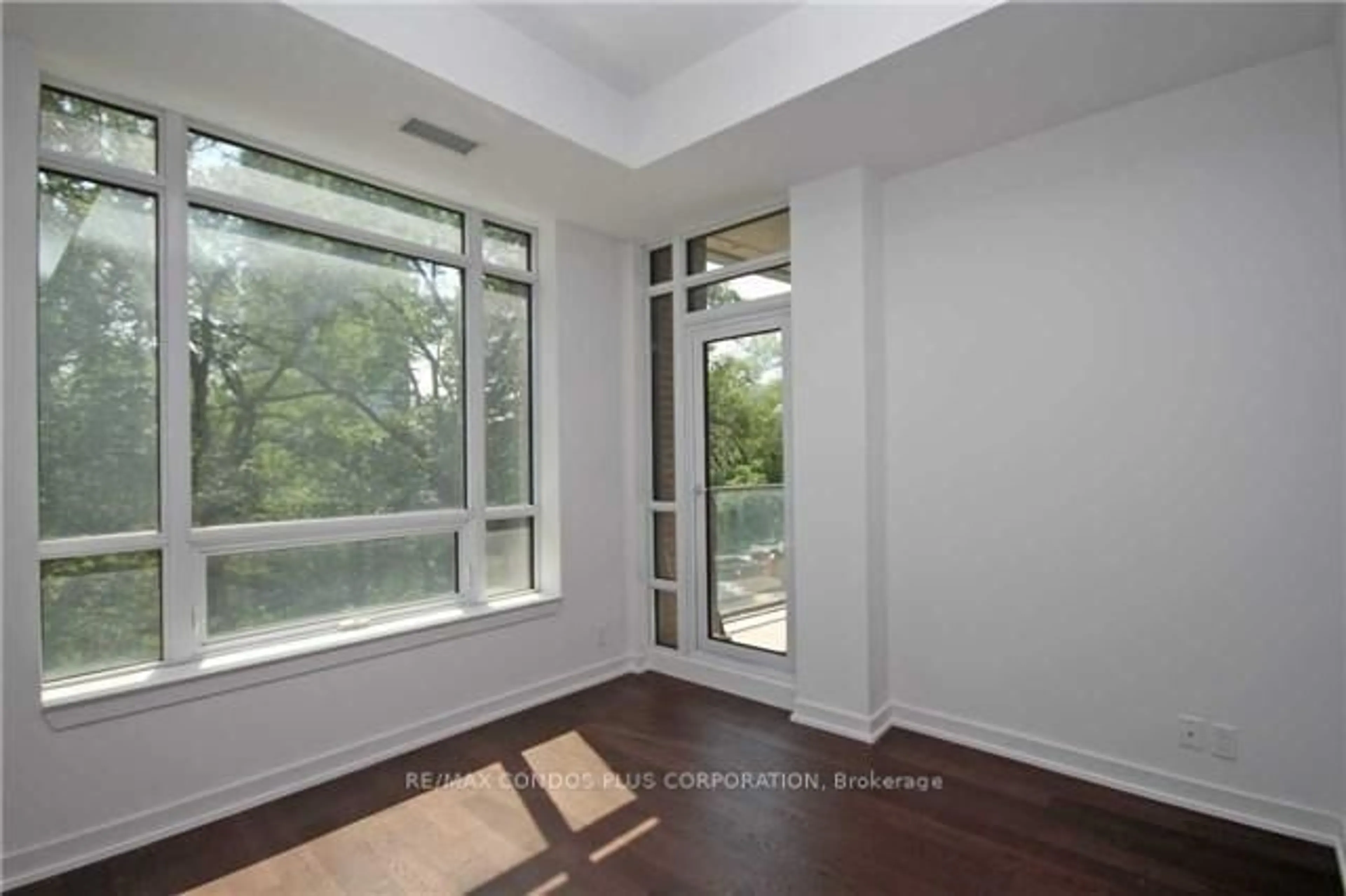 A pic of a room for 2212 Lake Shore Blvd #TH01, Toronto Ontario M8V 0C2
