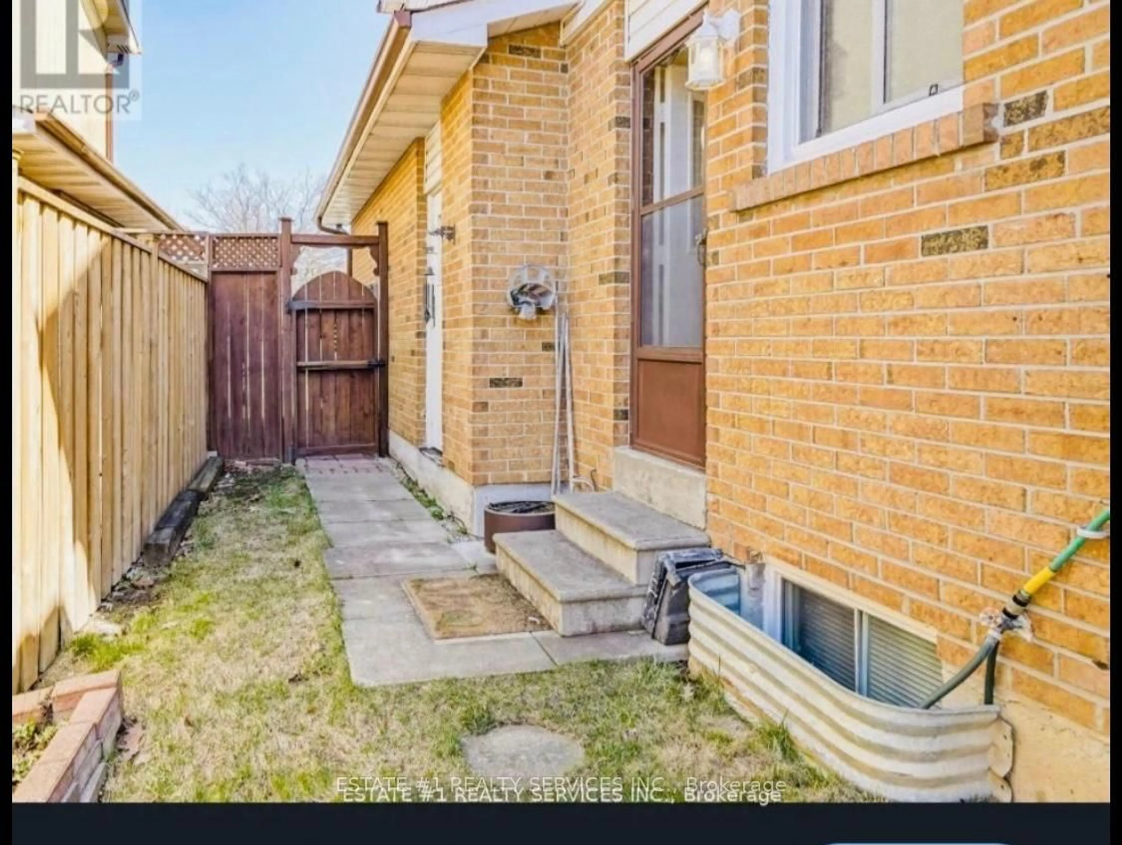A pic from outside/outdoor area/front of a property/back of a property/a pic from drone, street for 84 Simmons Blvd, Brampton Ontario L6V 3V6