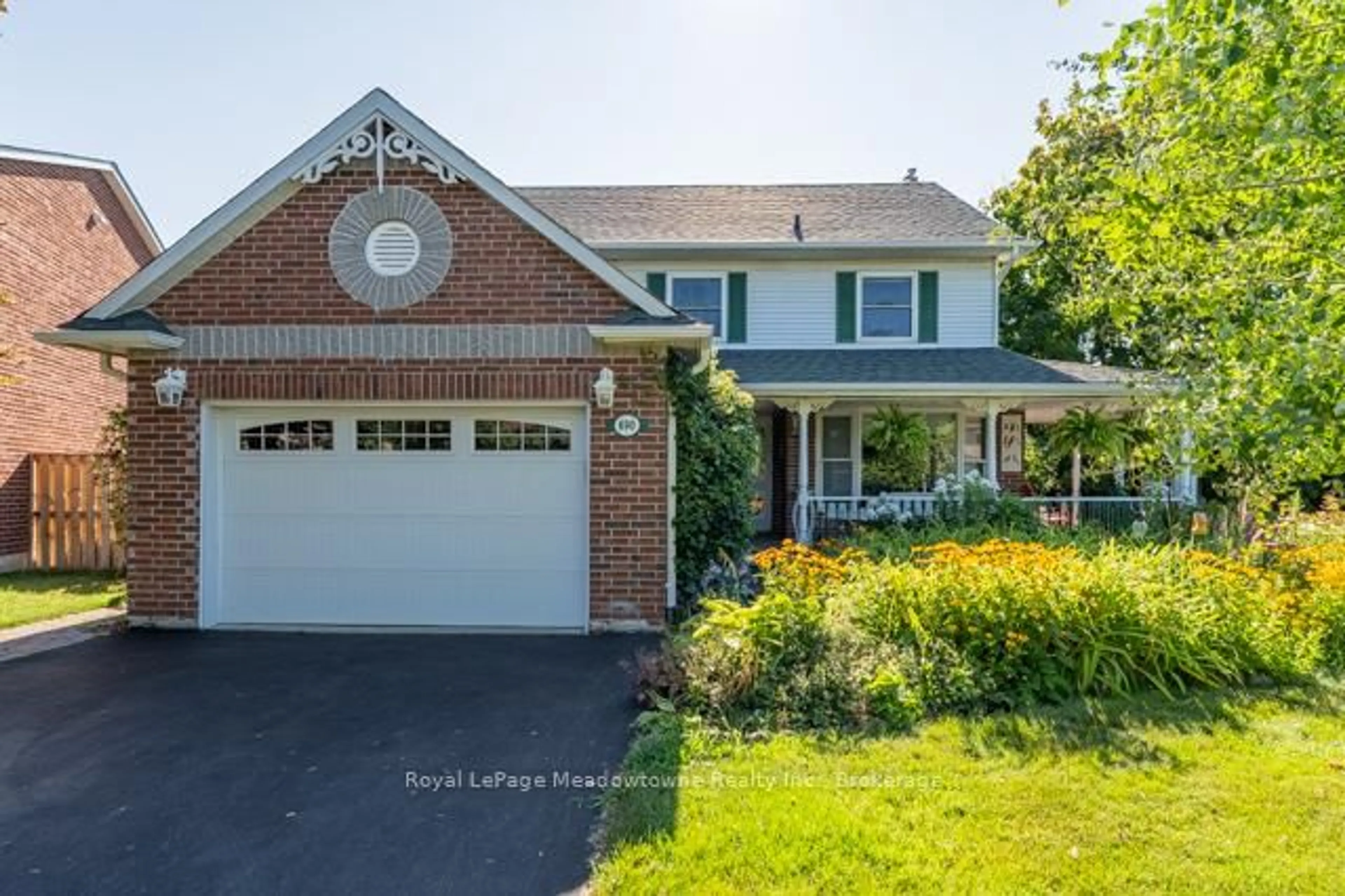 Home with brick exterior material, street for 690 Robertson Cres, Milton Ontario L9T 4V5