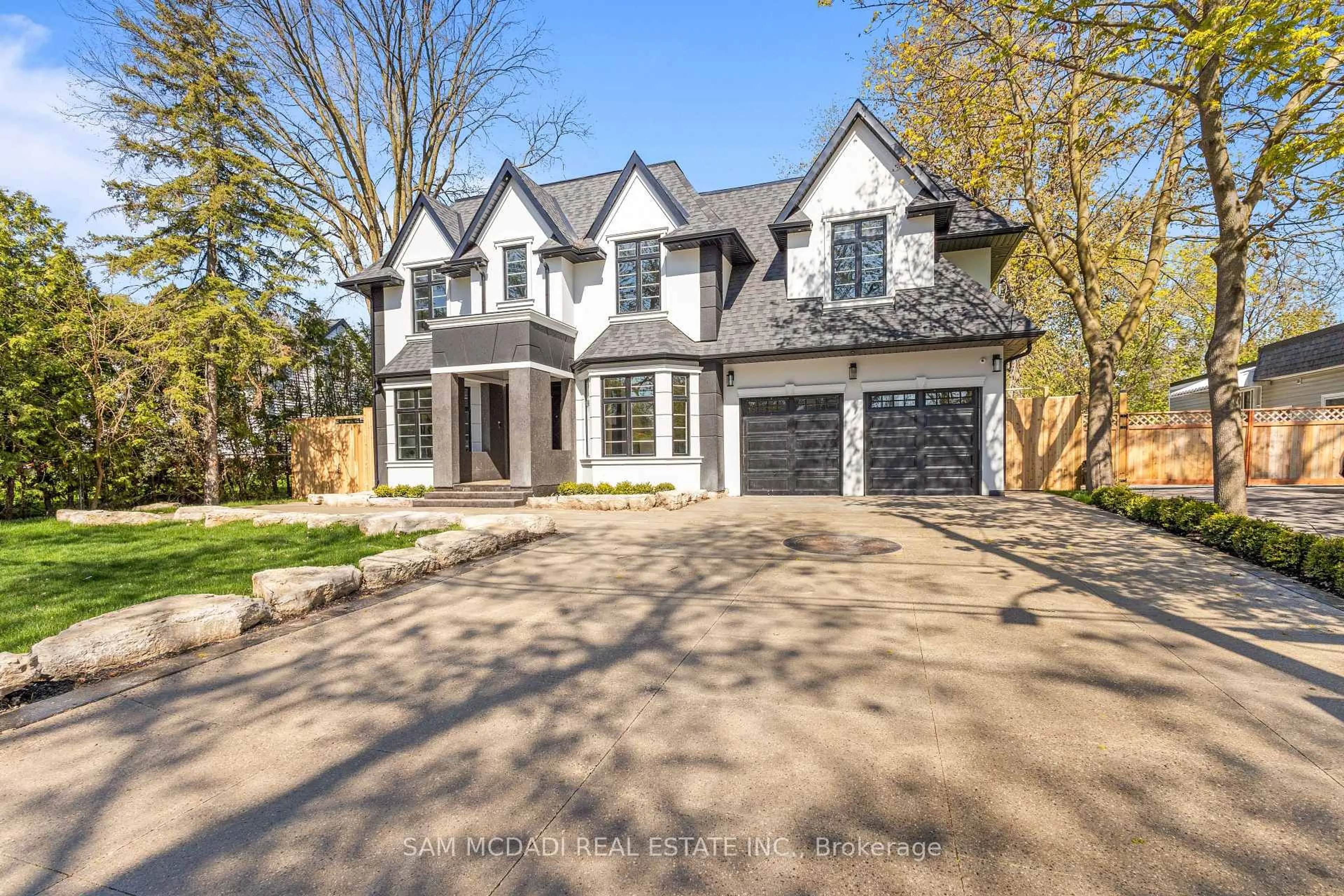 Home with brick exterior material, street for 1897 Balsam Ave, Mississauga Ontario L5J 1L3