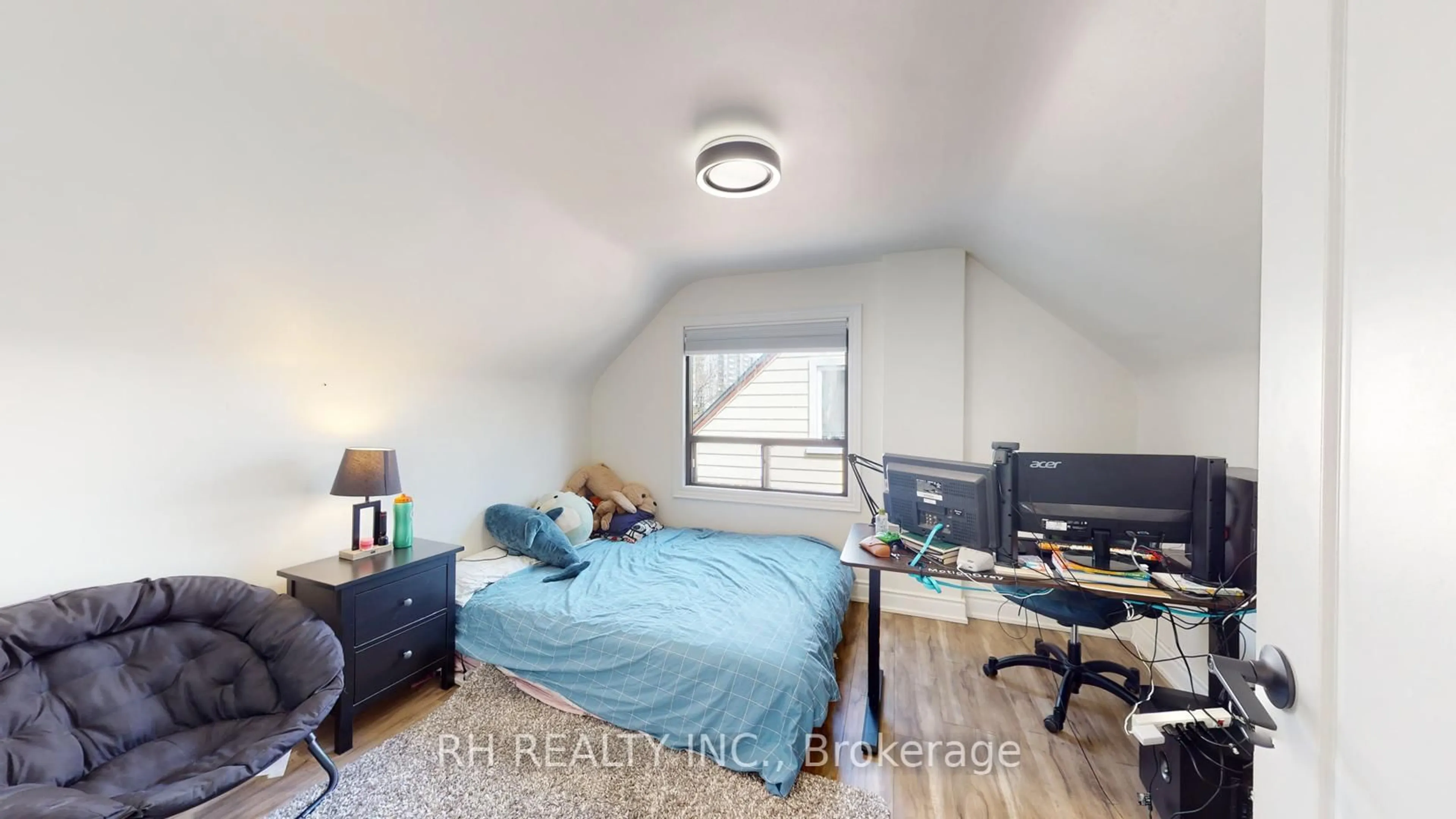 A pic of a room for 40 Patika Ave, Toronto Ontario M9N 2E9