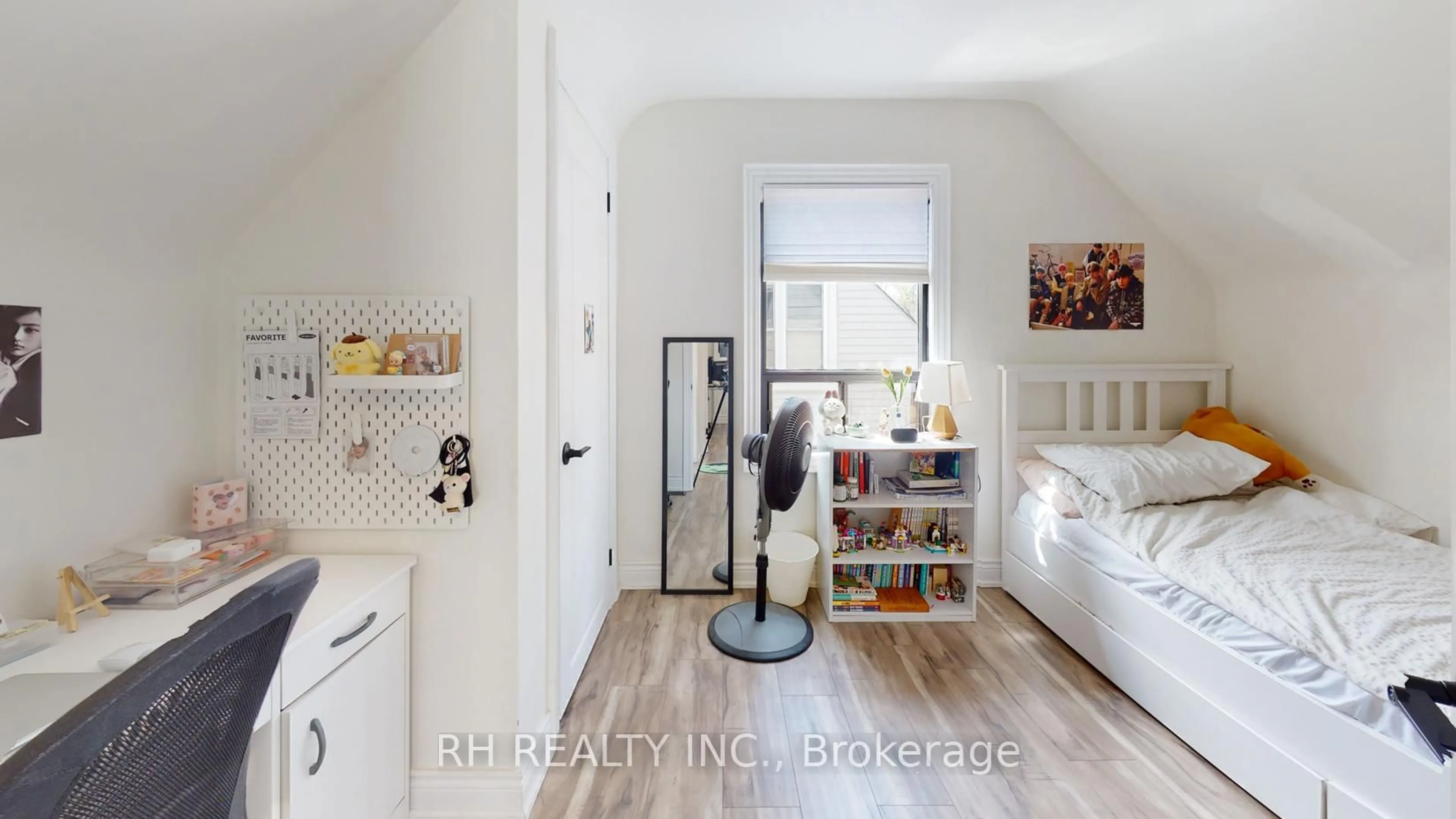 Unknown for 40 Patika Ave, Toronto Ontario M9N 2E9