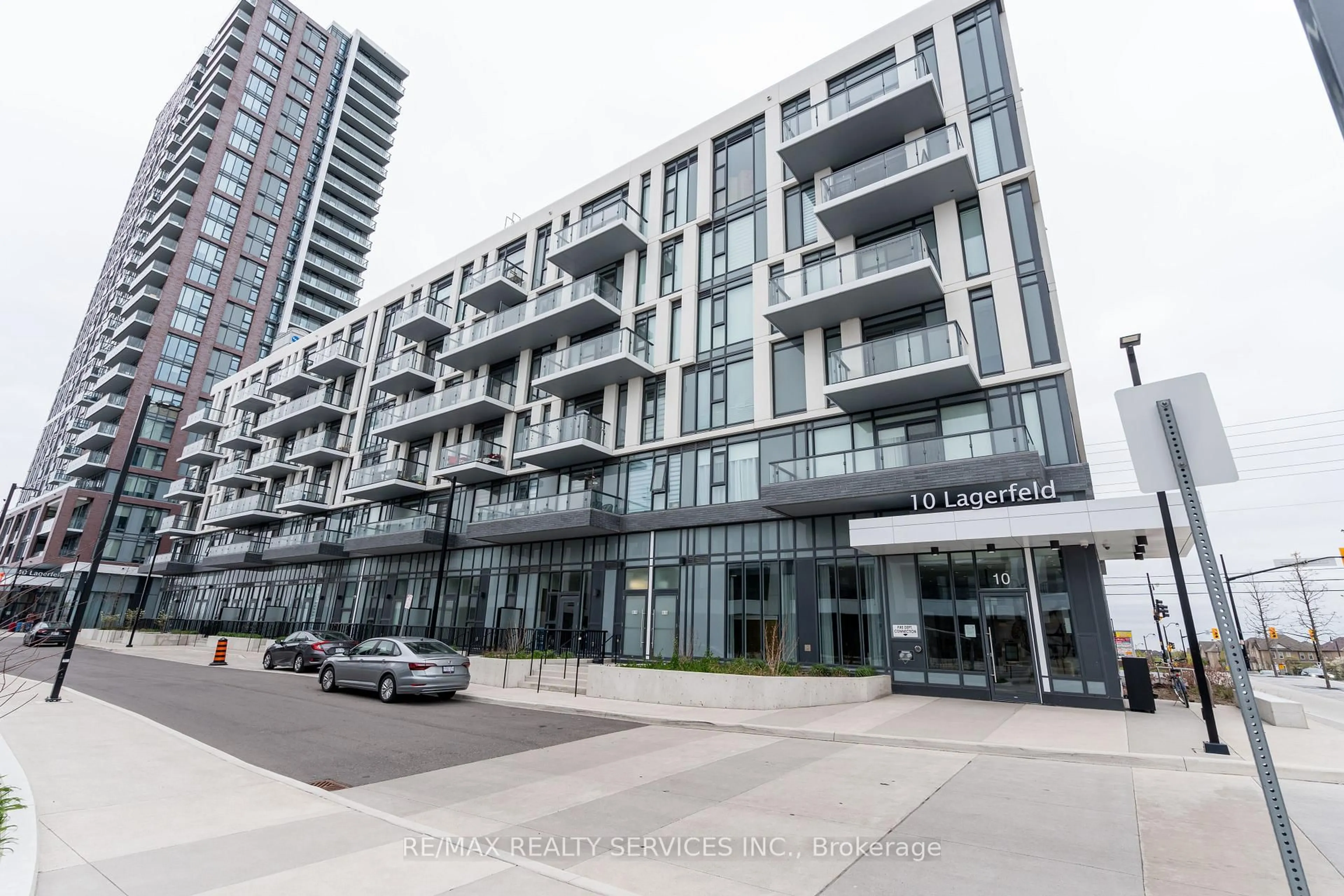 Patio, street for 10 Lagerfeld Dr #217, Brampton Ontario L7A 5L3