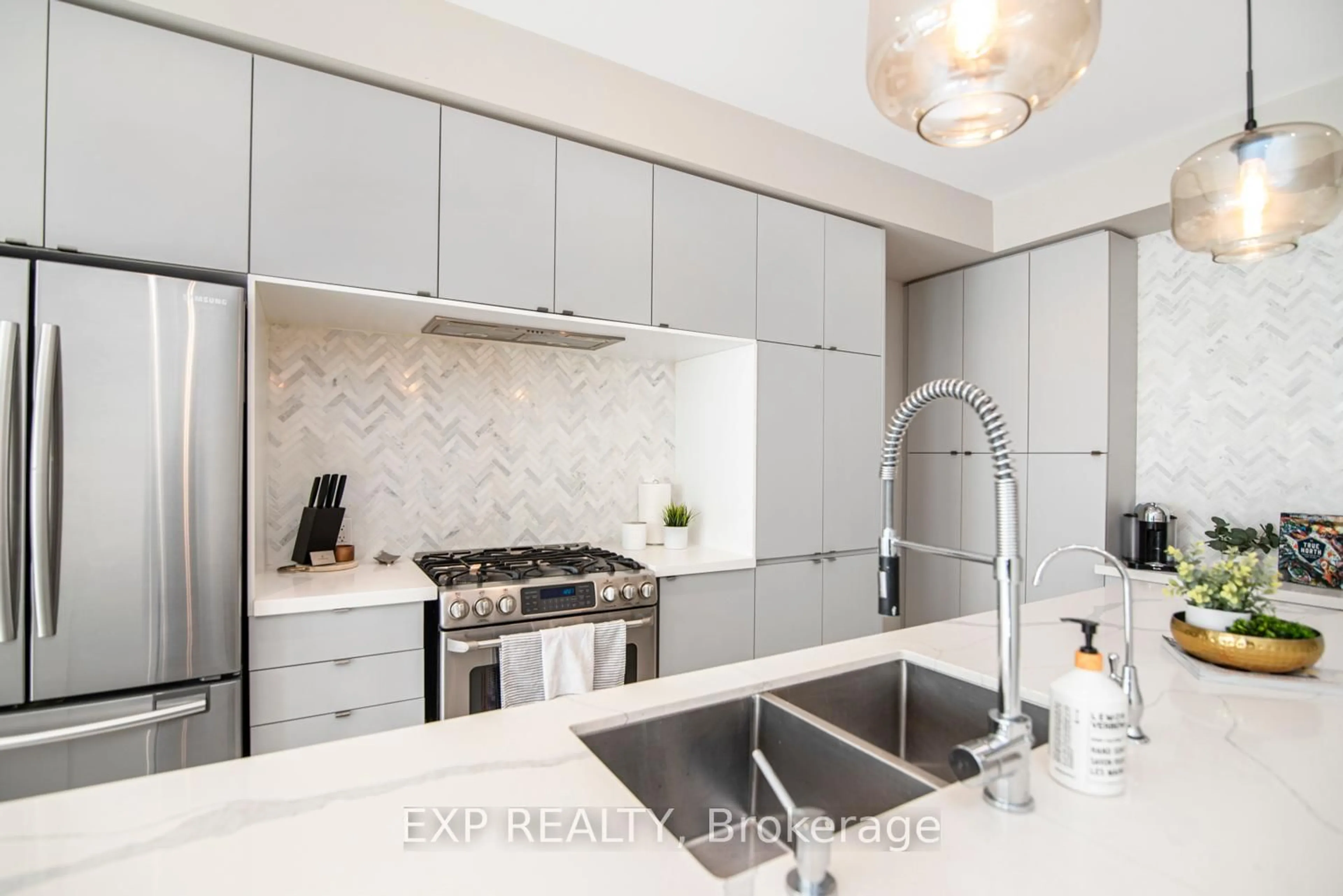 Contemporary kitchen, ceramic/tile floor for 177 Huguenot Rd, Oakville Ontario L6H 0L4