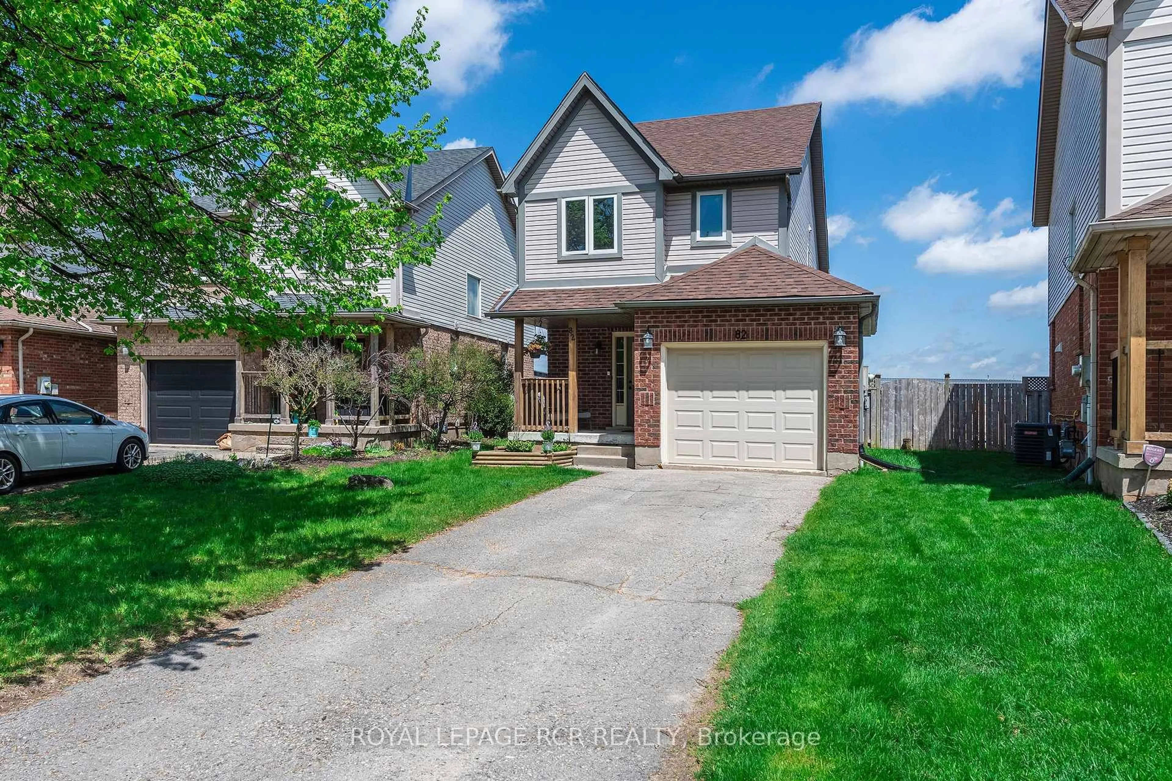 Home with brick exterior material, street for 82 Colbourne Cres, Orangeville Ontario L9W 5A9